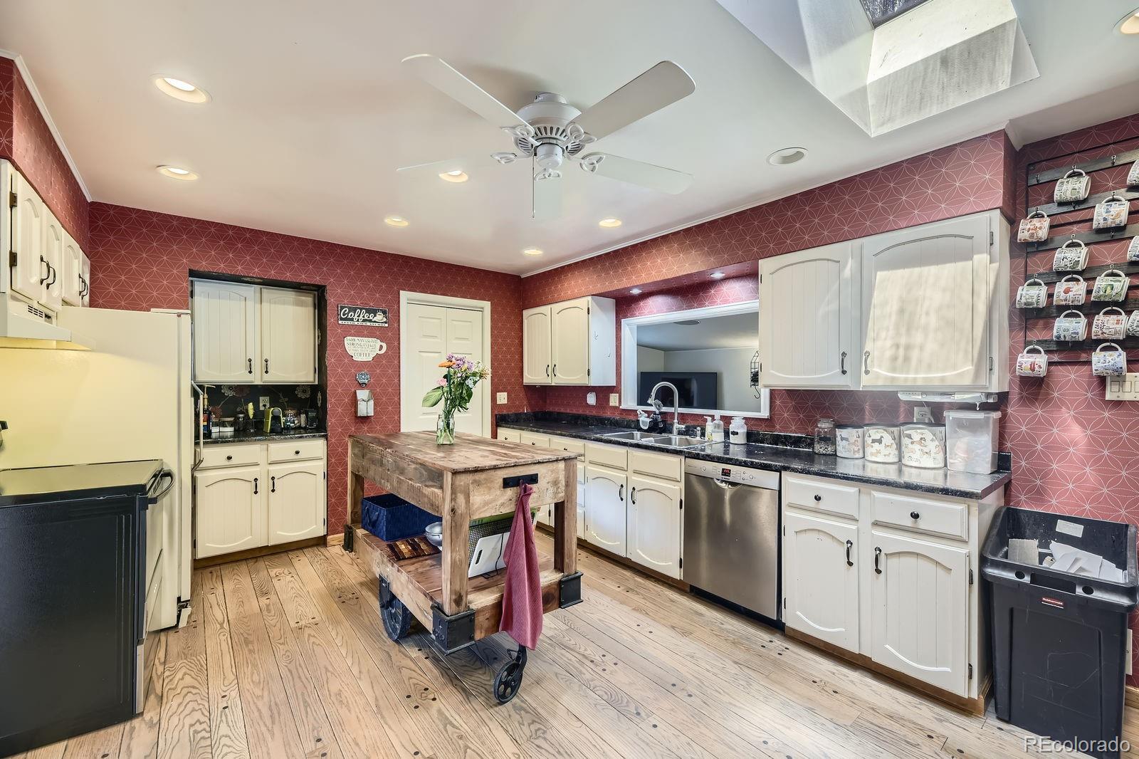 MLS Image #7 for 5485 e bails drive,denver, Colorado