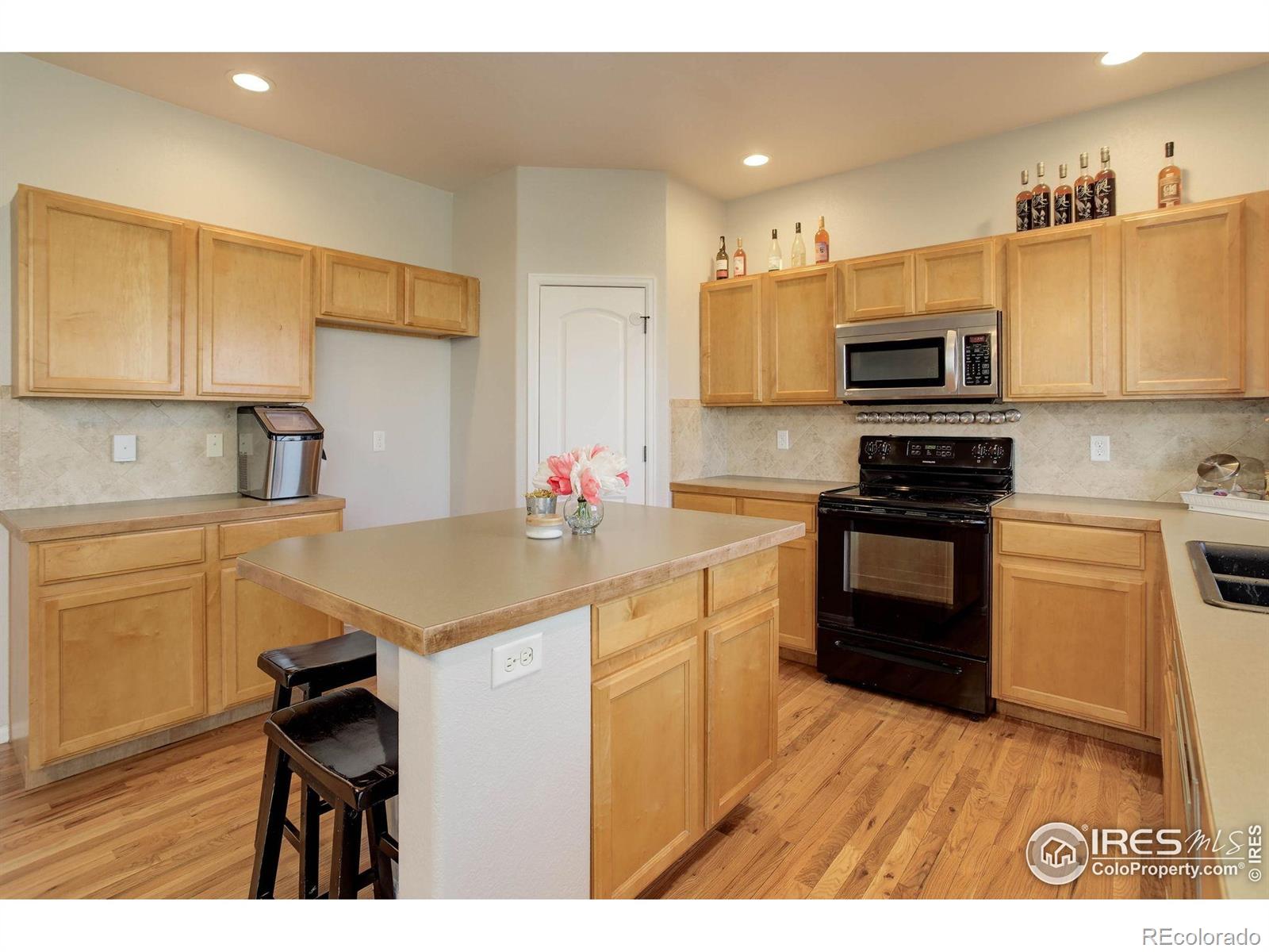 MLS Image #5 for 2036  bayfront drive,windsor, Colorado