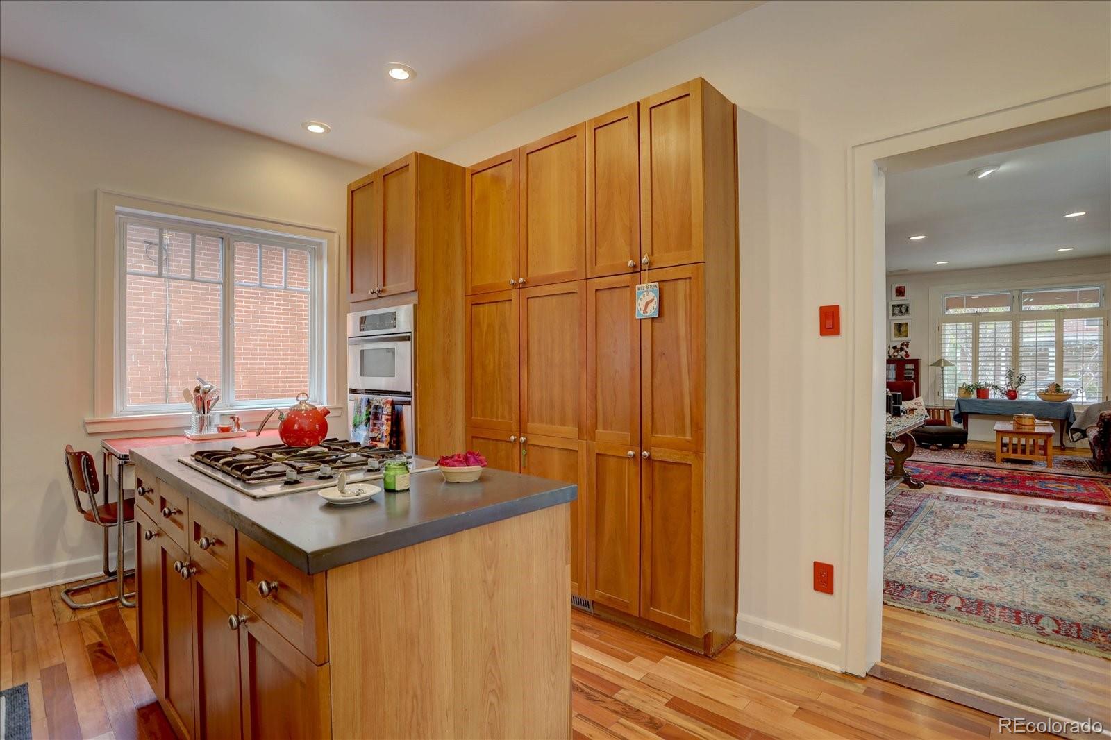 MLS Image #11 for 440 n pearl street,denver, Colorado