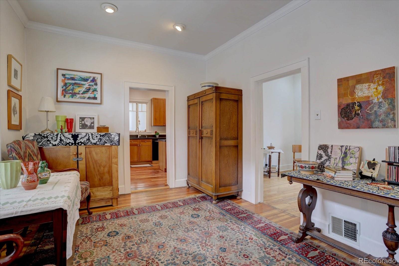 MLS Image #8 for 440 n pearl street,denver, Colorado