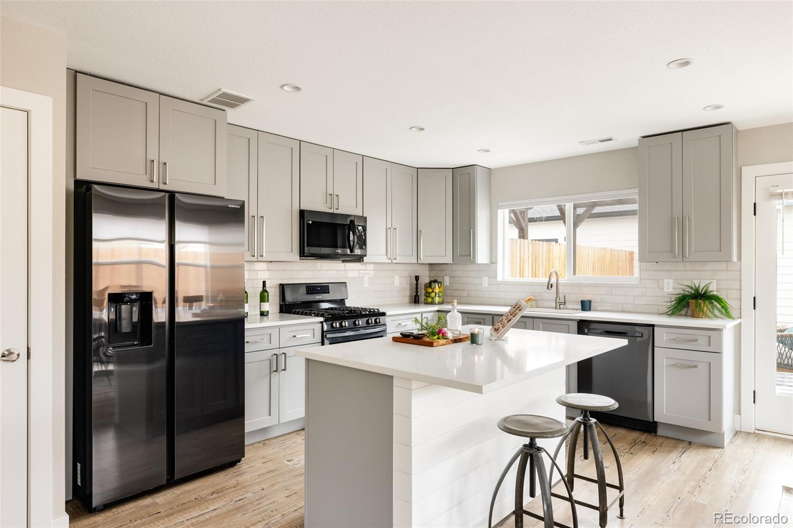 MLS Image #10 for 2134 s galapago ,denver, Colorado