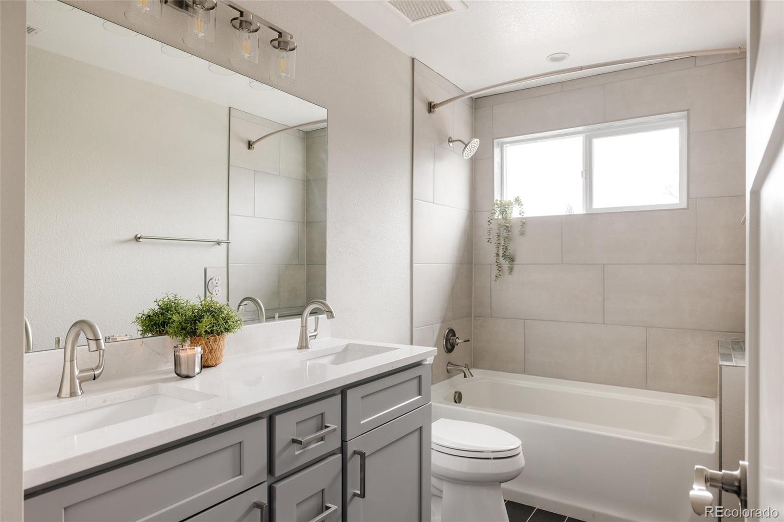 MLS Image #31 for 2134 s galapago ,denver, Colorado