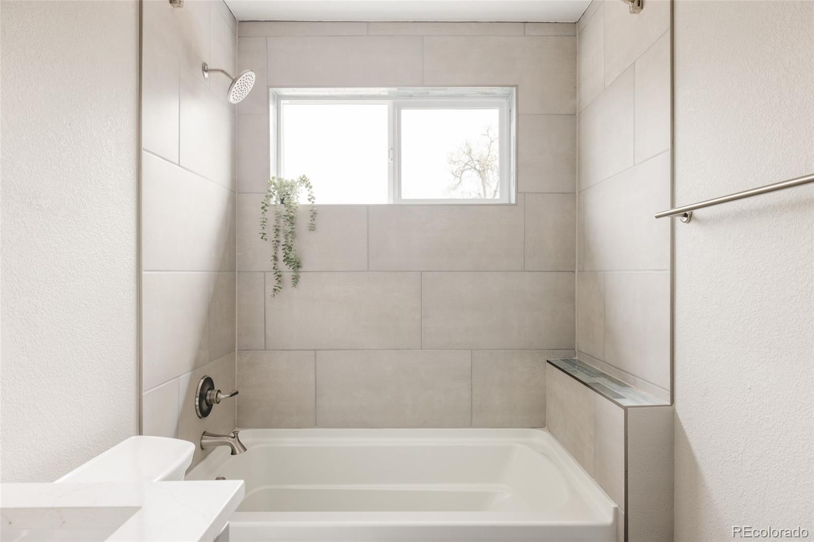 MLS Image #33 for 2134 s galapago ,denver, Colorado