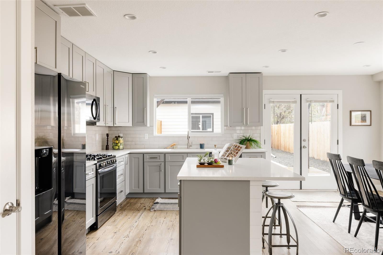 MLS Image #8 for 2134 s galapago ,denver, Colorado