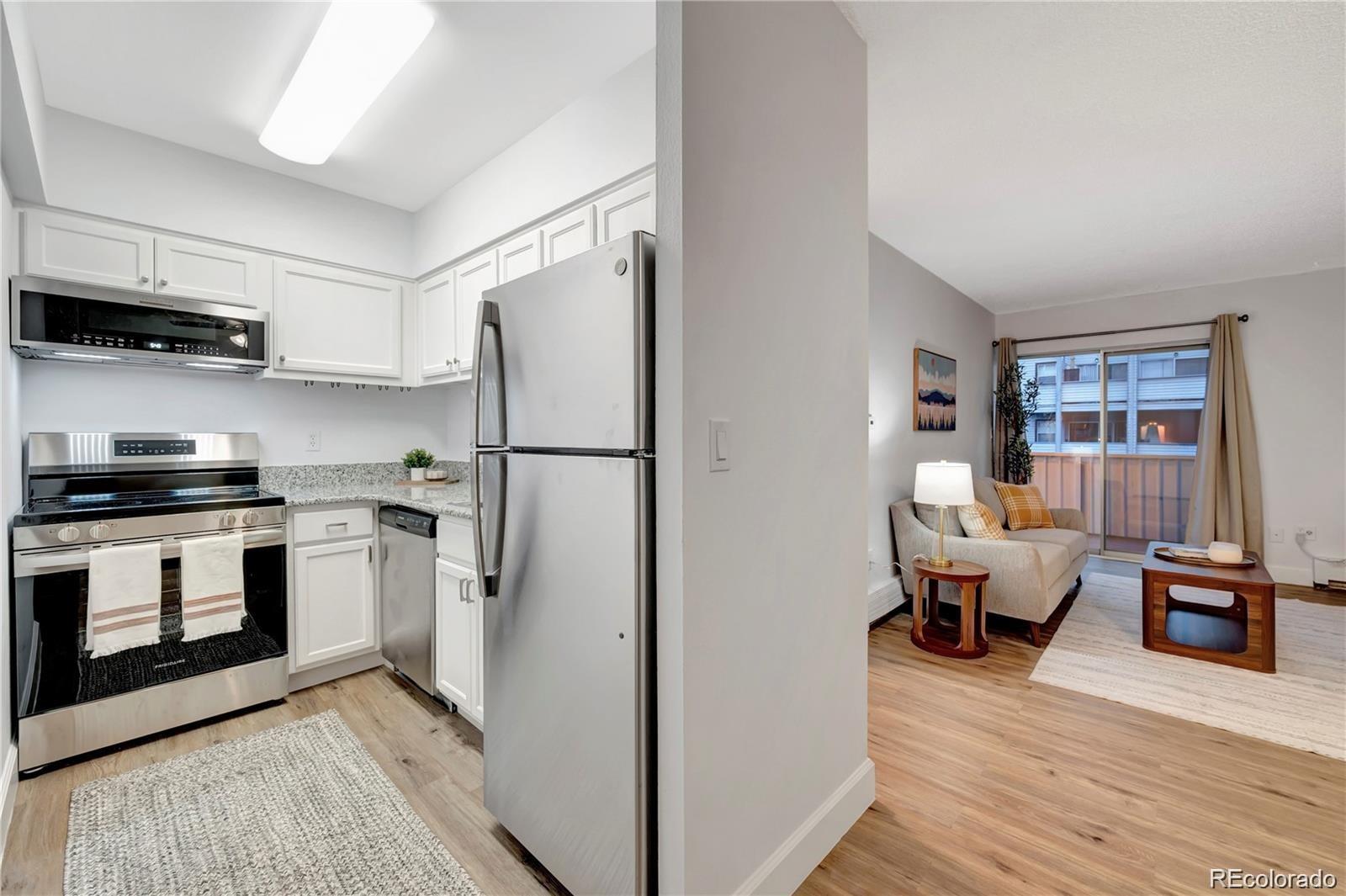 MLS Image #7 for 4110  hale pkwy parkway,denver, Colorado