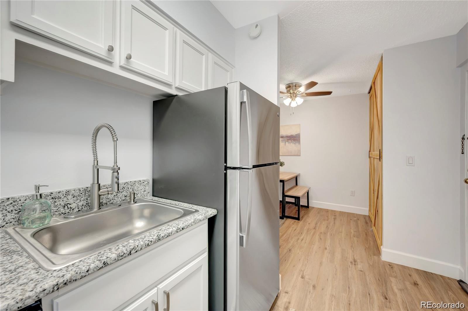 MLS Image #8 for 4110  hale pkwy parkway,denver, Colorado