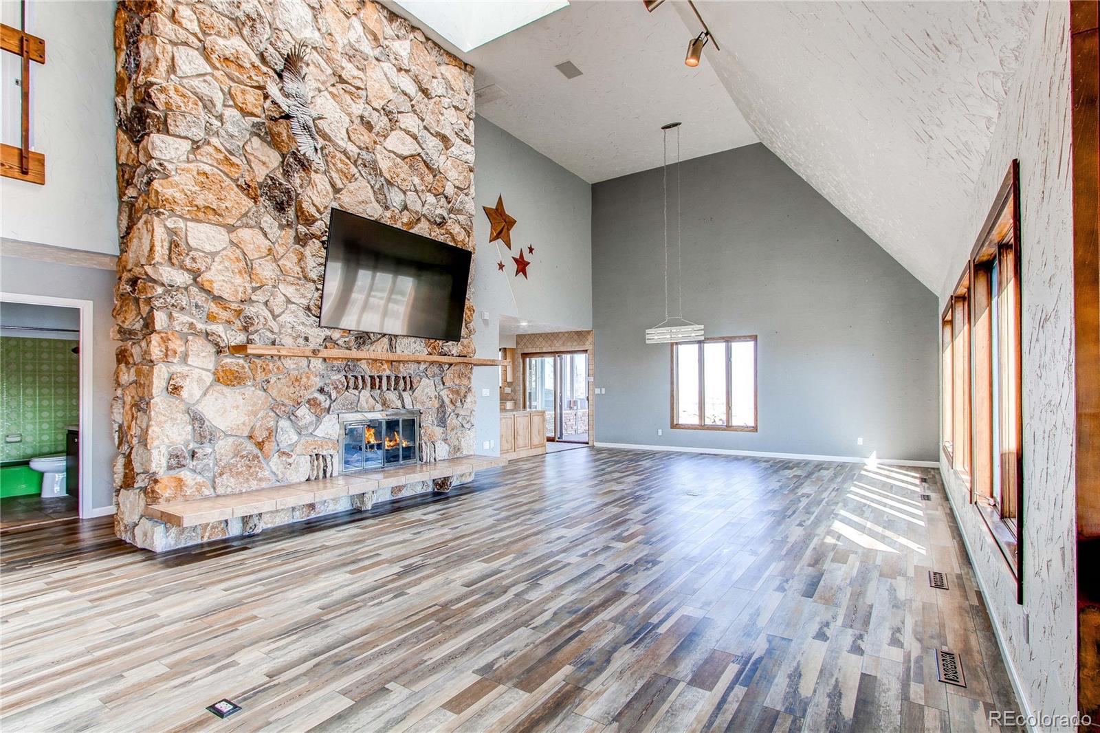 MLS Image #5 for 7333  leslie drive,loveland, Colorado