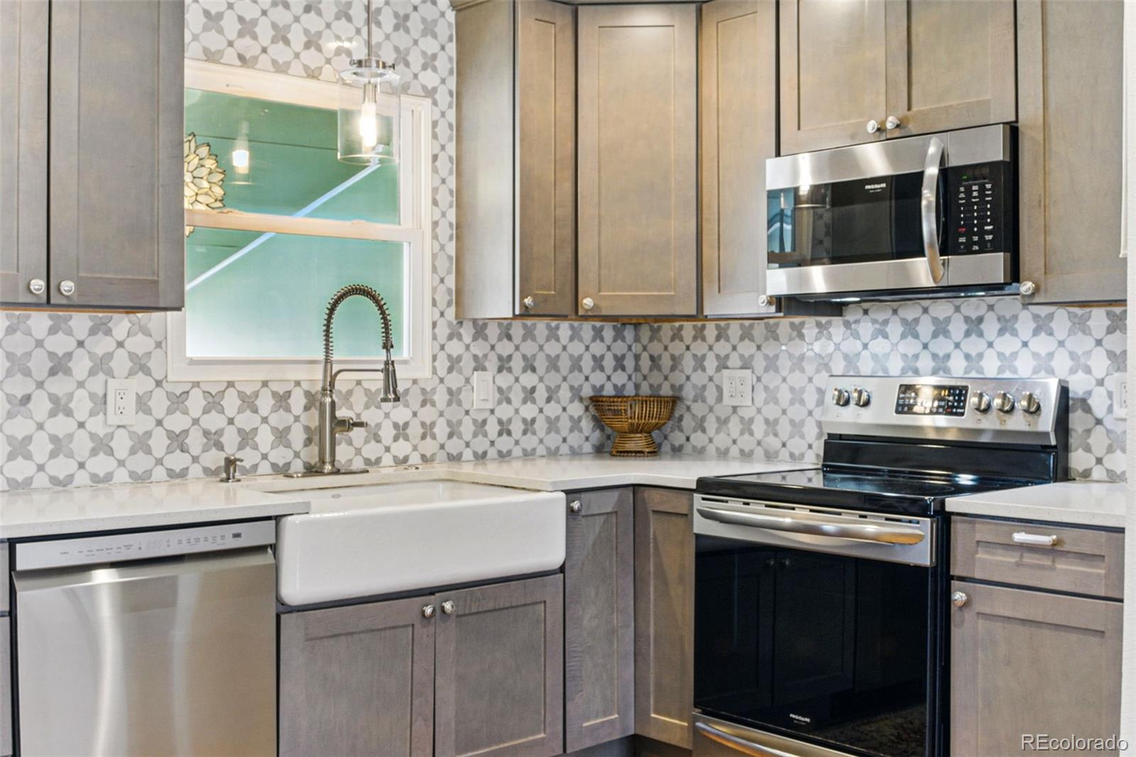 MLS Image #10 for 4581 s garrison street,littleton, Colorado