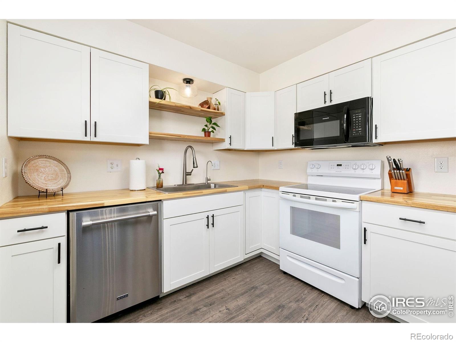 MLS Image #4 for 4404  flattop court,fort collins, Colorado