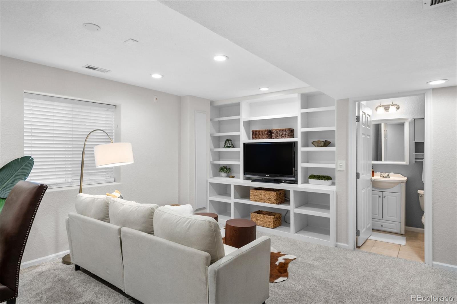 MLS Image #20 for 2393  yosemite street,denver, Colorado