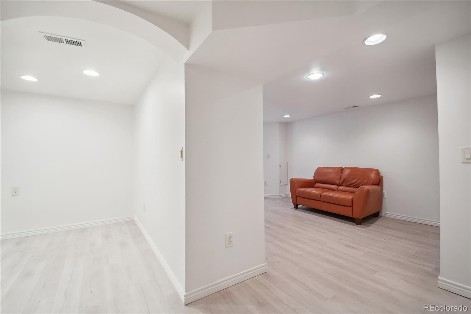 MLS Image #21 for 1016 s cook street,denver, Colorado