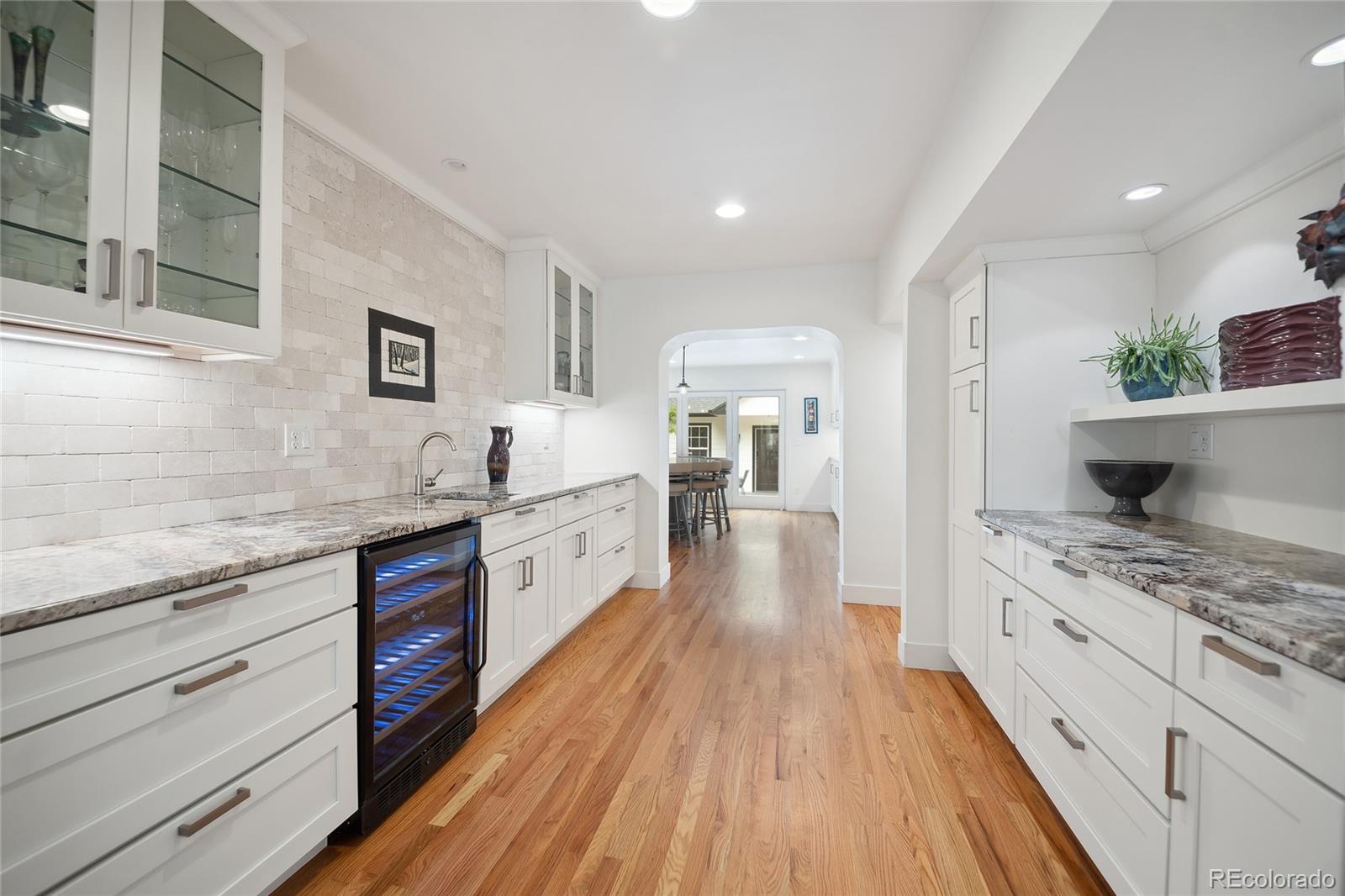 MLS Image #7 for 1016 s cook street,denver, Colorado