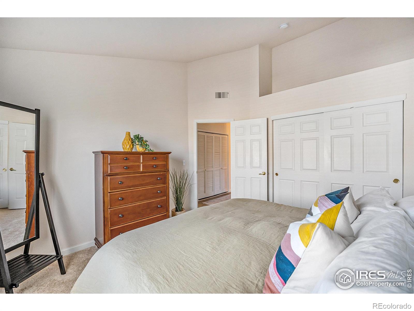 MLS Image #12 for 3235 s walden court e,aurora, Colorado