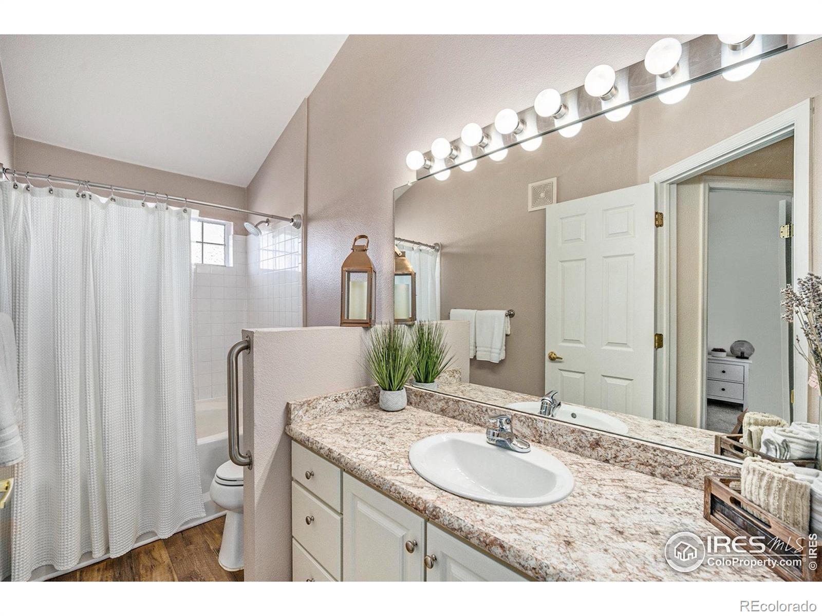 MLS Image #14 for 3235 s walden court e,aurora, Colorado