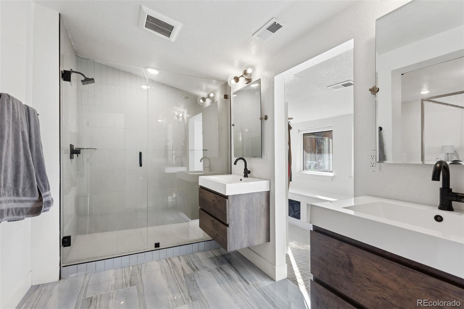 MLS Image #17 for 1345 s ivy way,denver, Colorado
