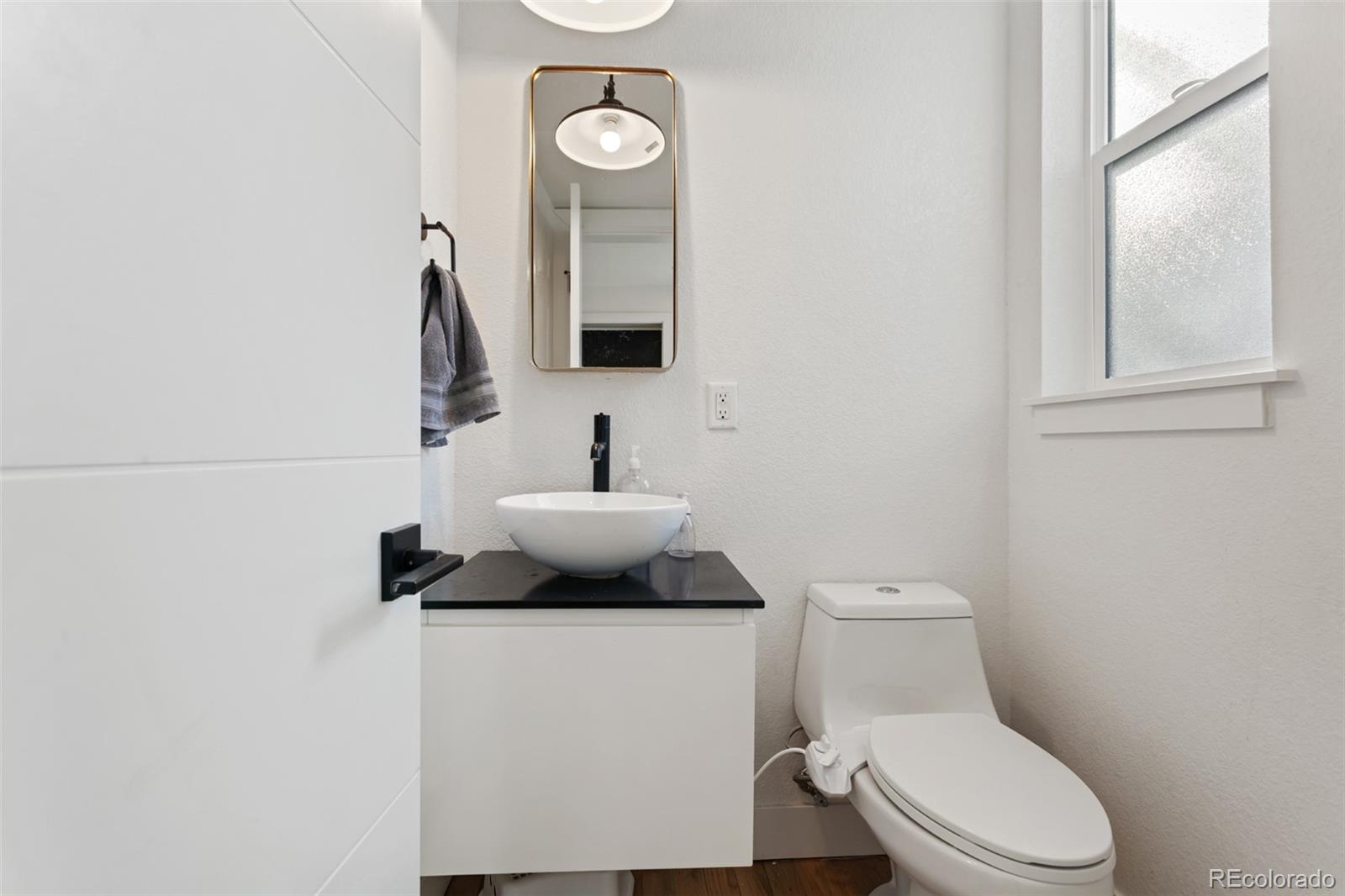 MLS Image #22 for 1345 s ivy way,denver, Colorado