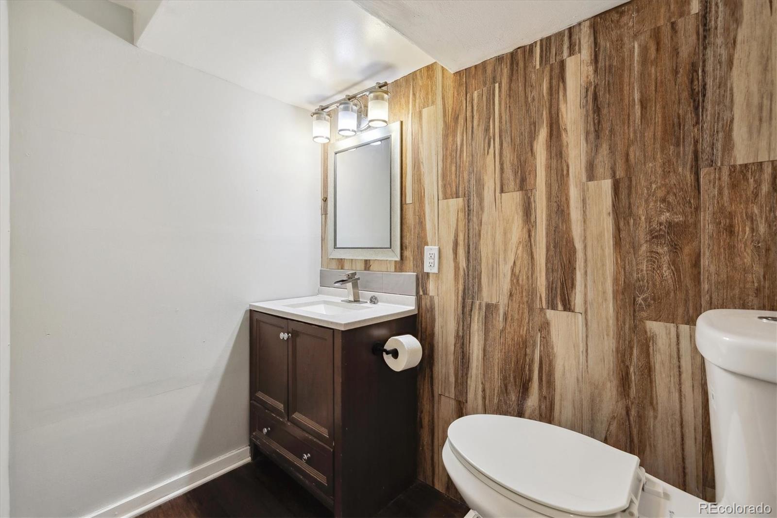 MLS Image #13 for 1811 s quebec way 60,denver, Colorado