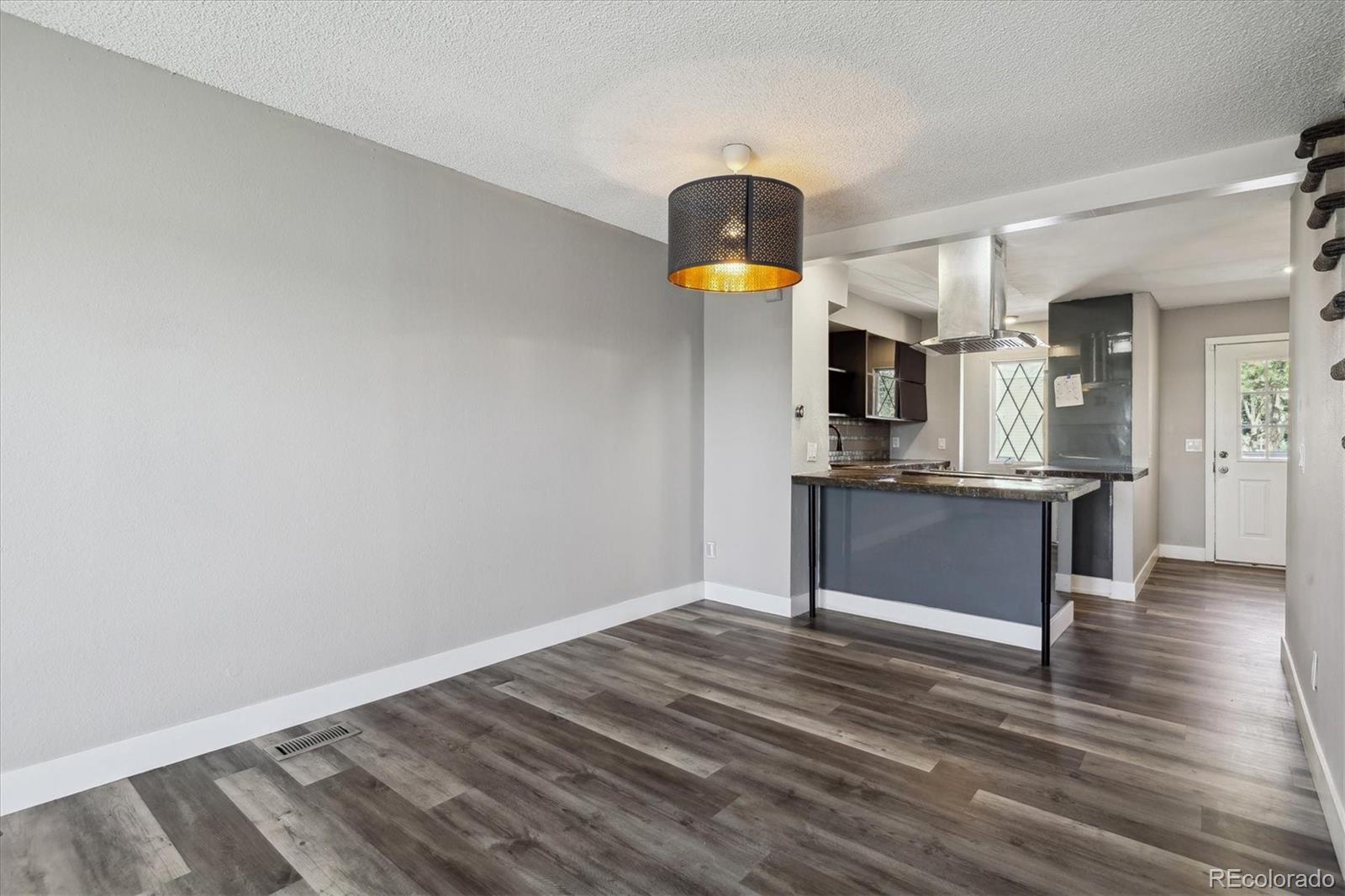 MLS Image #3 for 1811 s quebec way 60,denver, Colorado