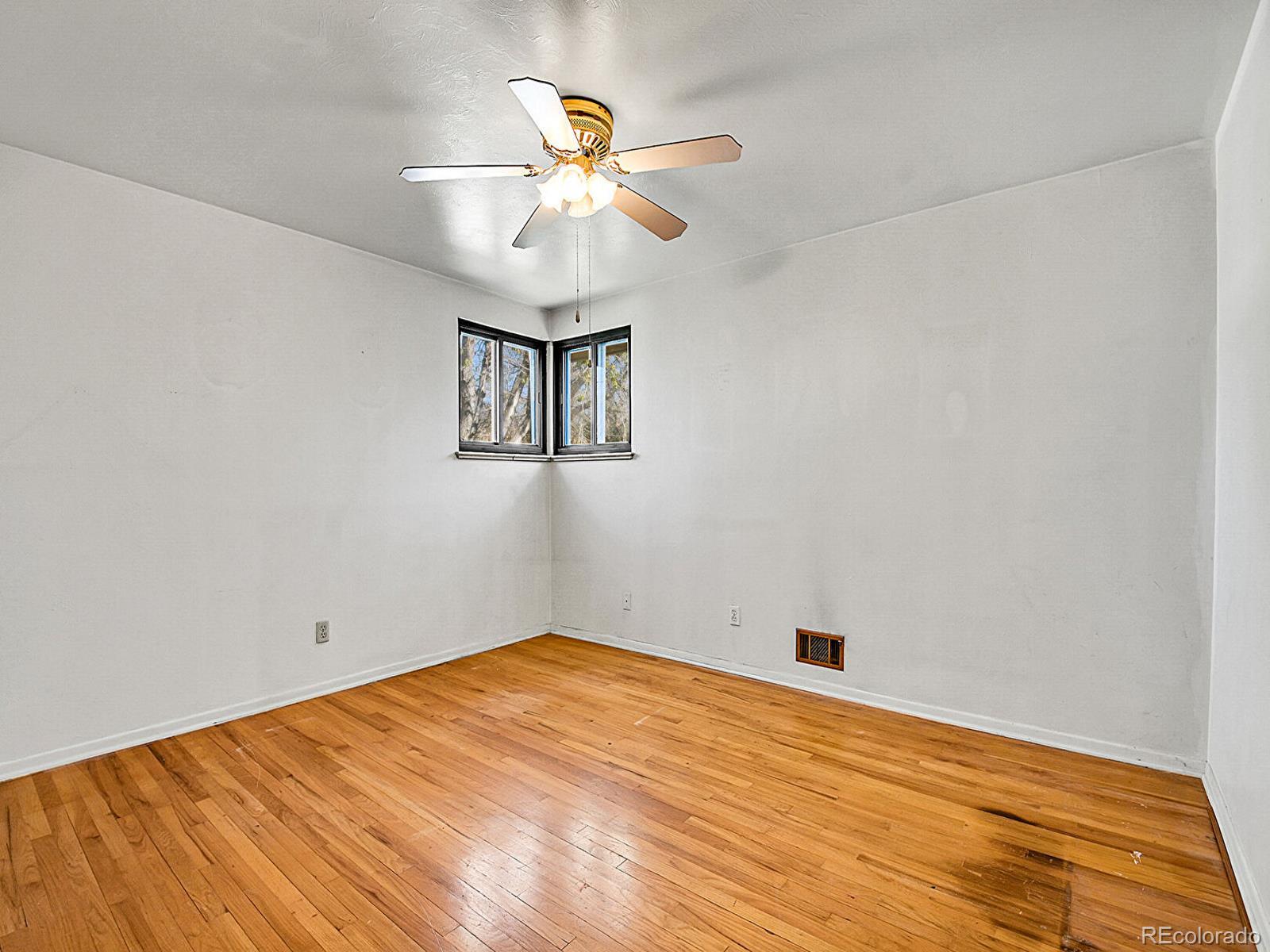 MLS Image #11 for 3131  troy street,aurora, Colorado