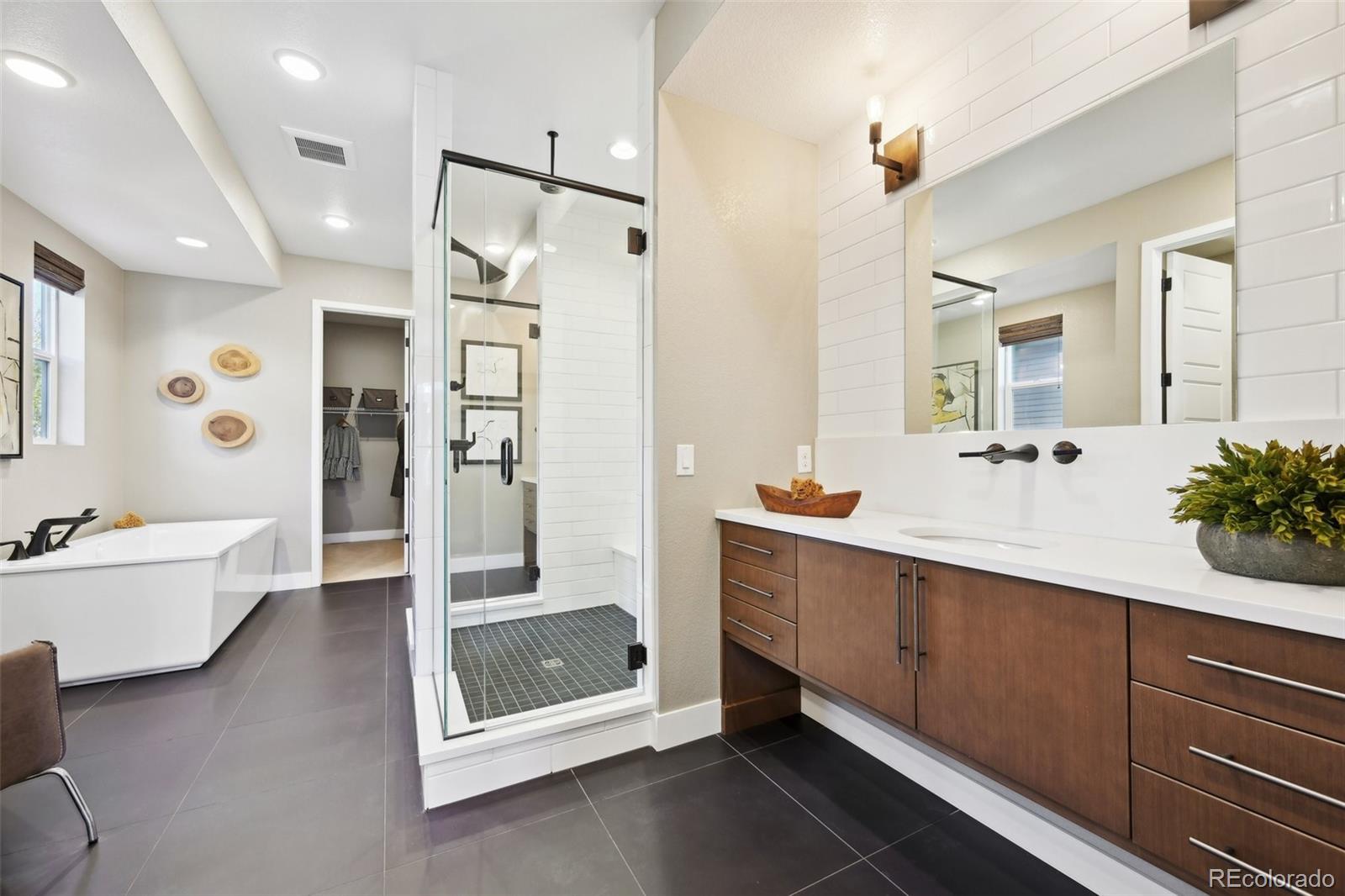 MLS Image #21 for 9006 e 60th avenue,denver, Colorado