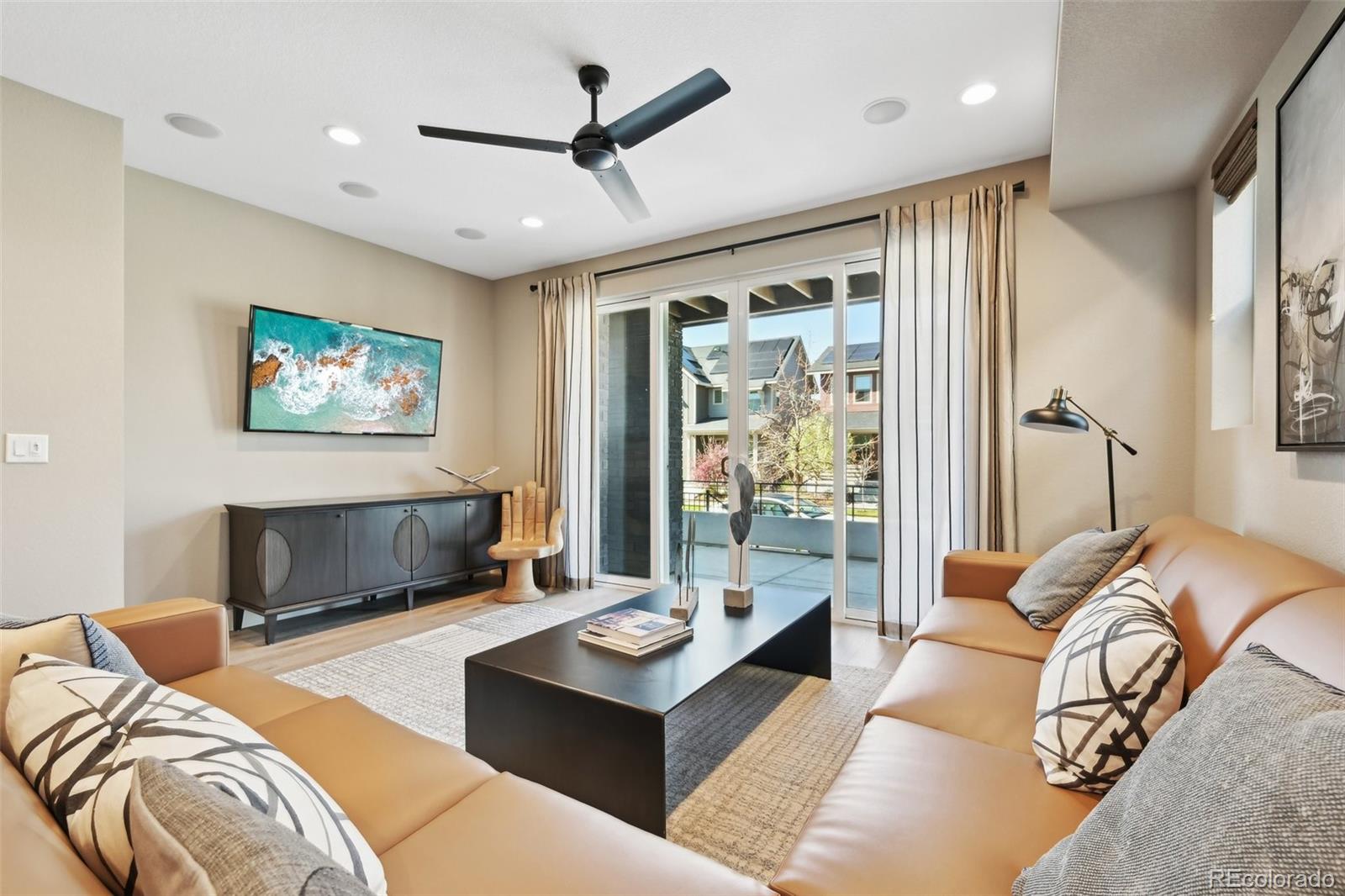 MLS Image #4 for 9006 e 60th avenue,denver, Colorado