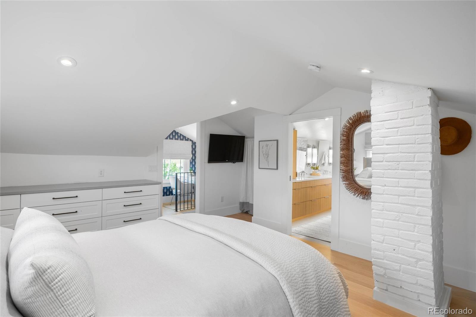 MLS Image #17 for 3353 w clyde place,denver, Colorado
