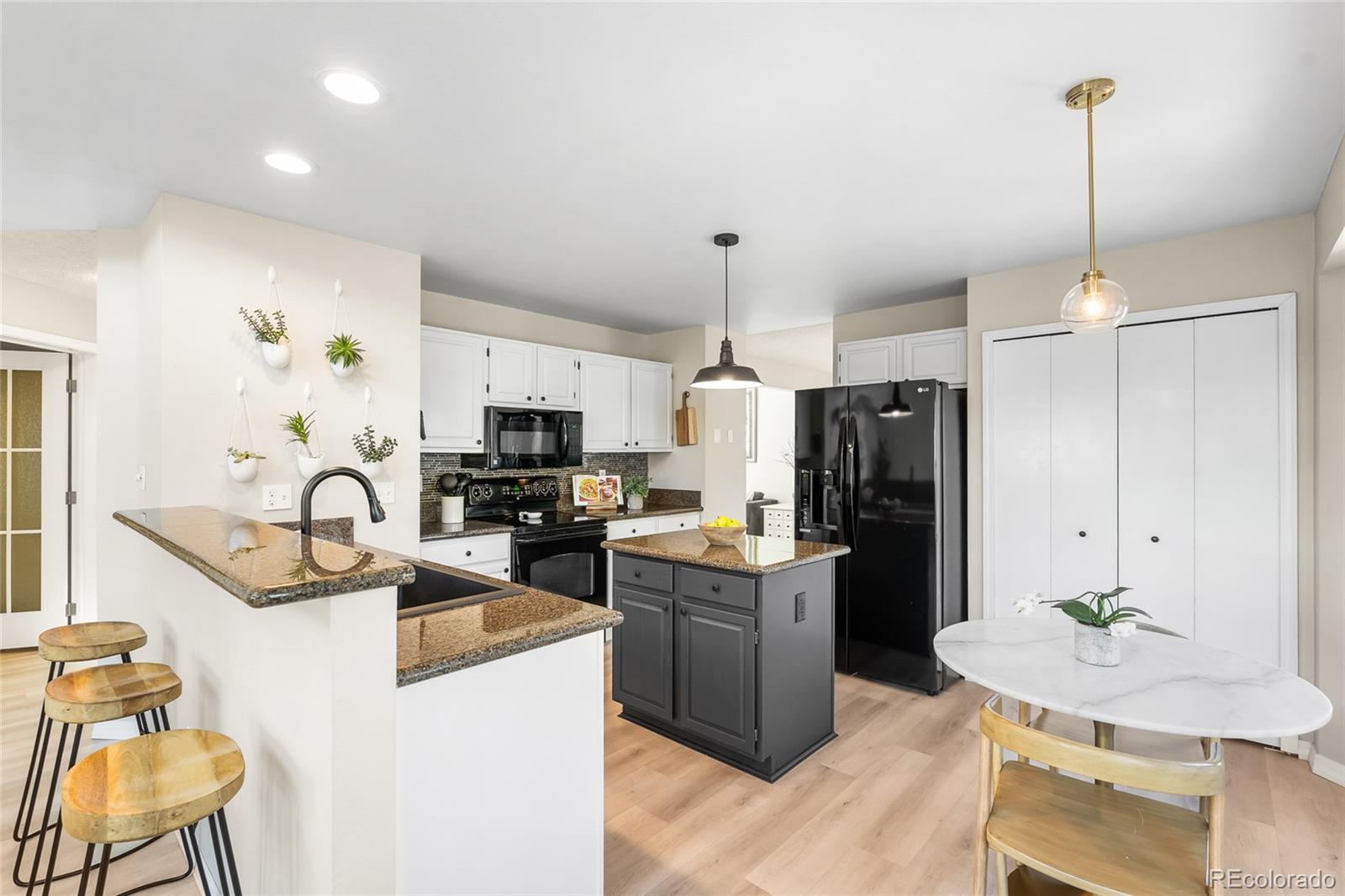 MLS Image #10 for 2050  bramblwood lane,colorado springs, Colorado