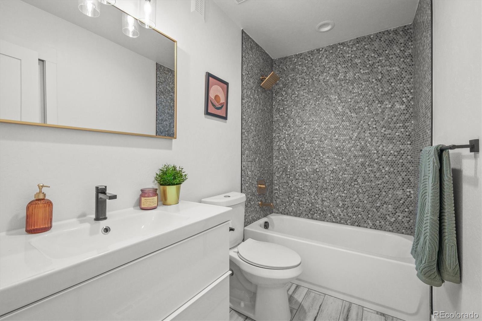 MLS Image #11 for 3317 w 37th avenue,denver, Colorado