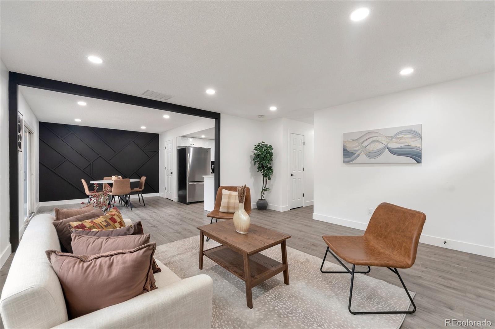 MLS Image #2 for 1326  sable boulevard,aurora, Colorado