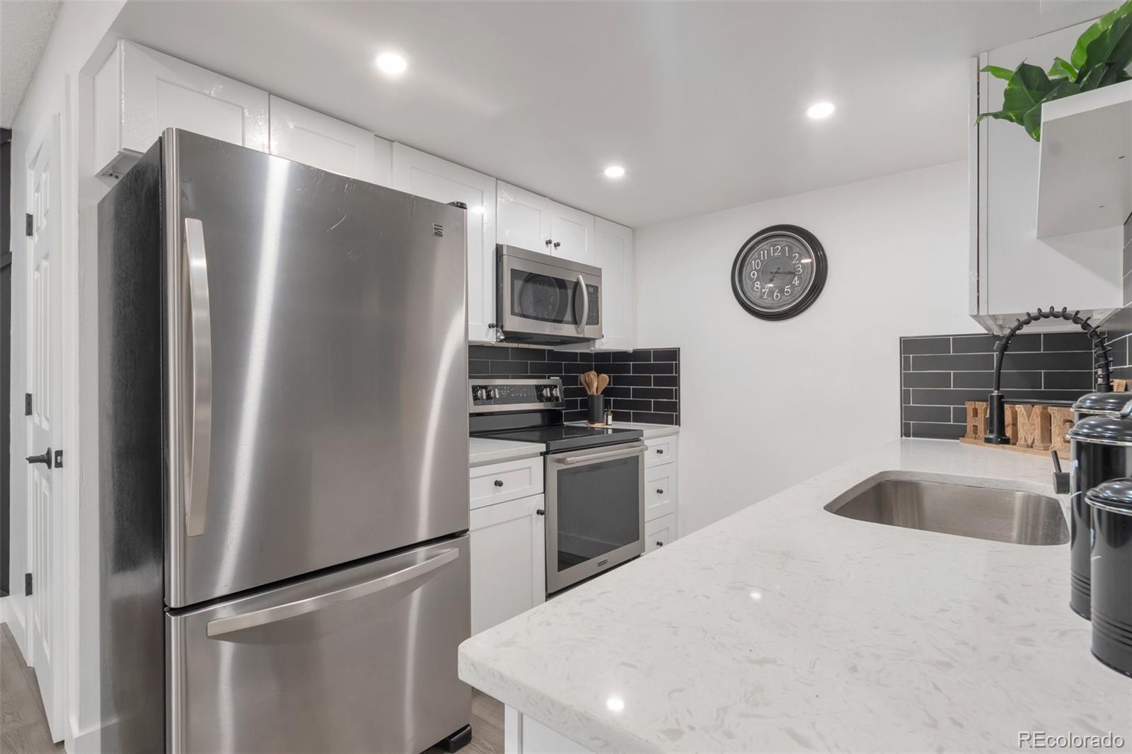 MLS Image #4 for 1326  sable boulevard,aurora, Colorado