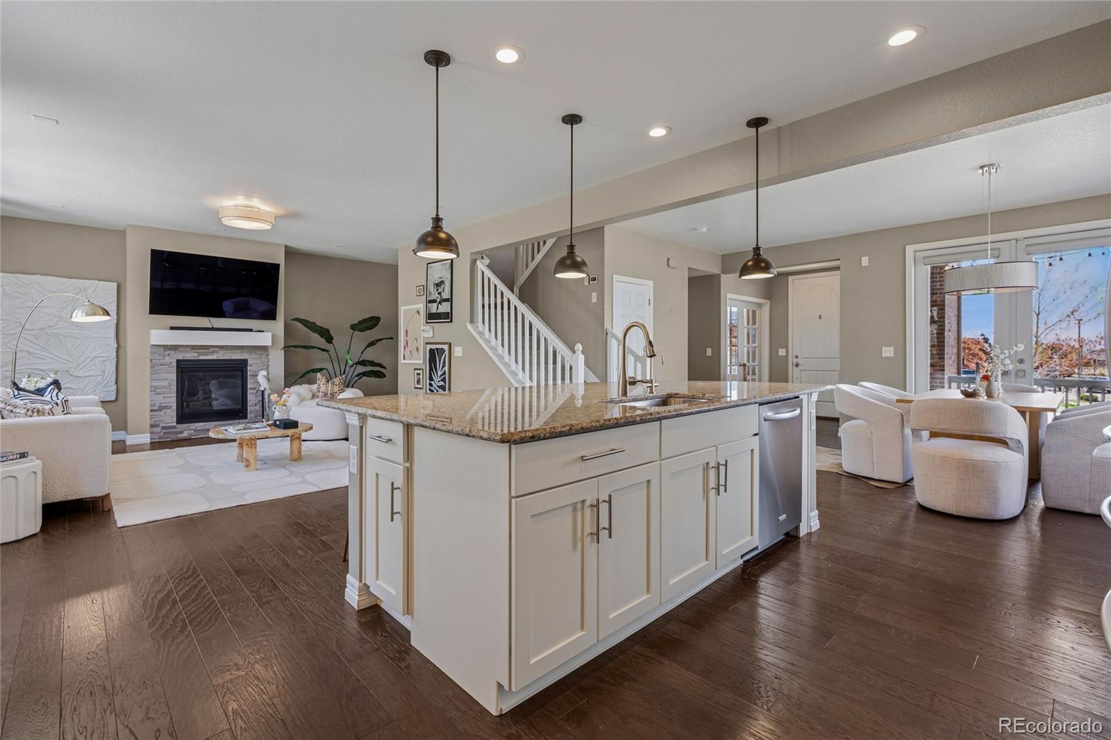 MLS Image #6 for 2794  lima street,denver, Colorado
