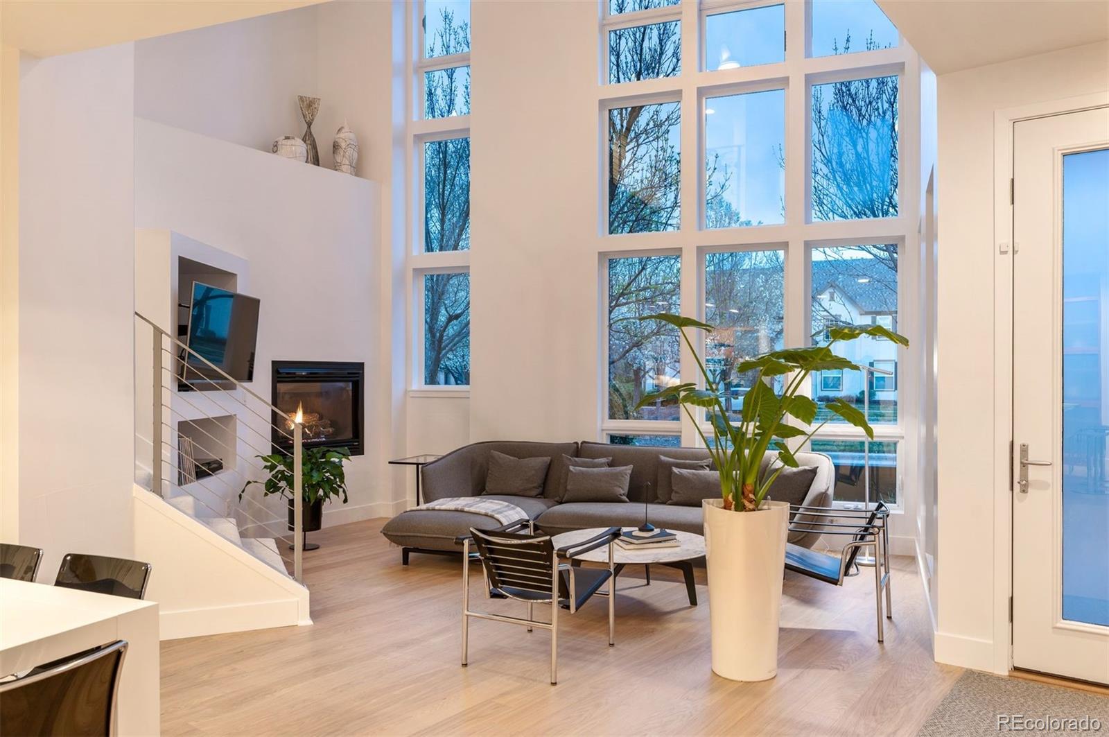 MLS Image #11 for 8071 e 29th avenue,denver, Colorado