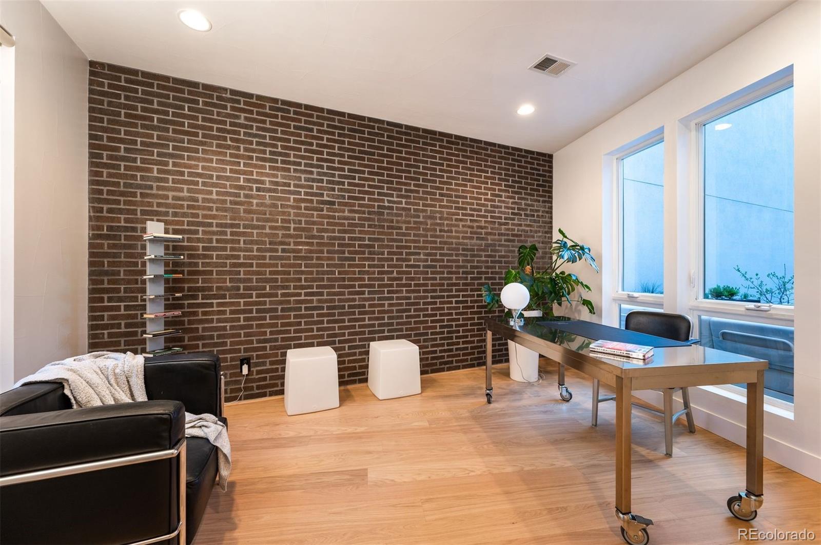 MLS Image #17 for 8071 e 29th avenue,denver, Colorado