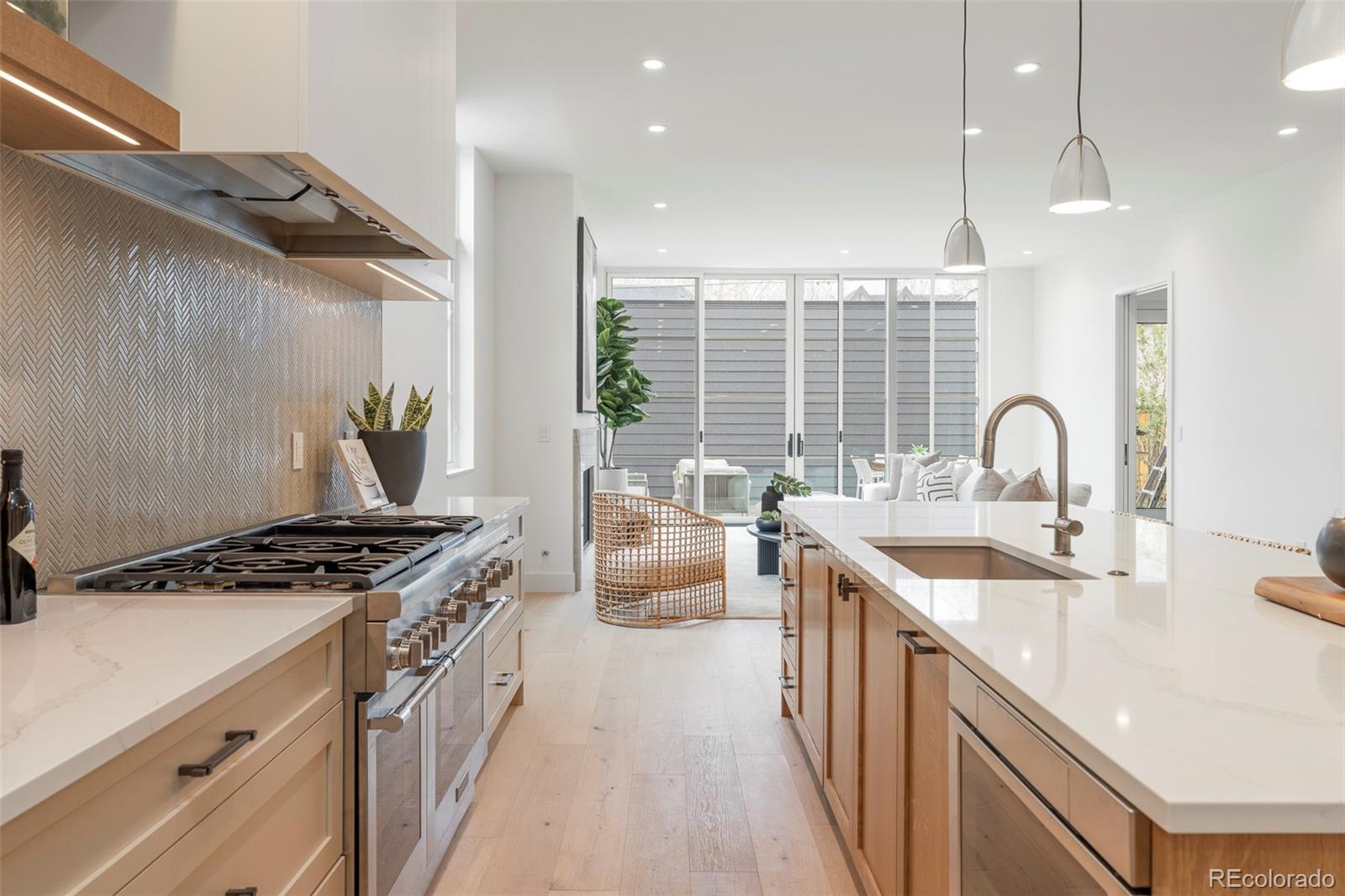 MLS Image #12 for 716 s race street,denver, Colorado