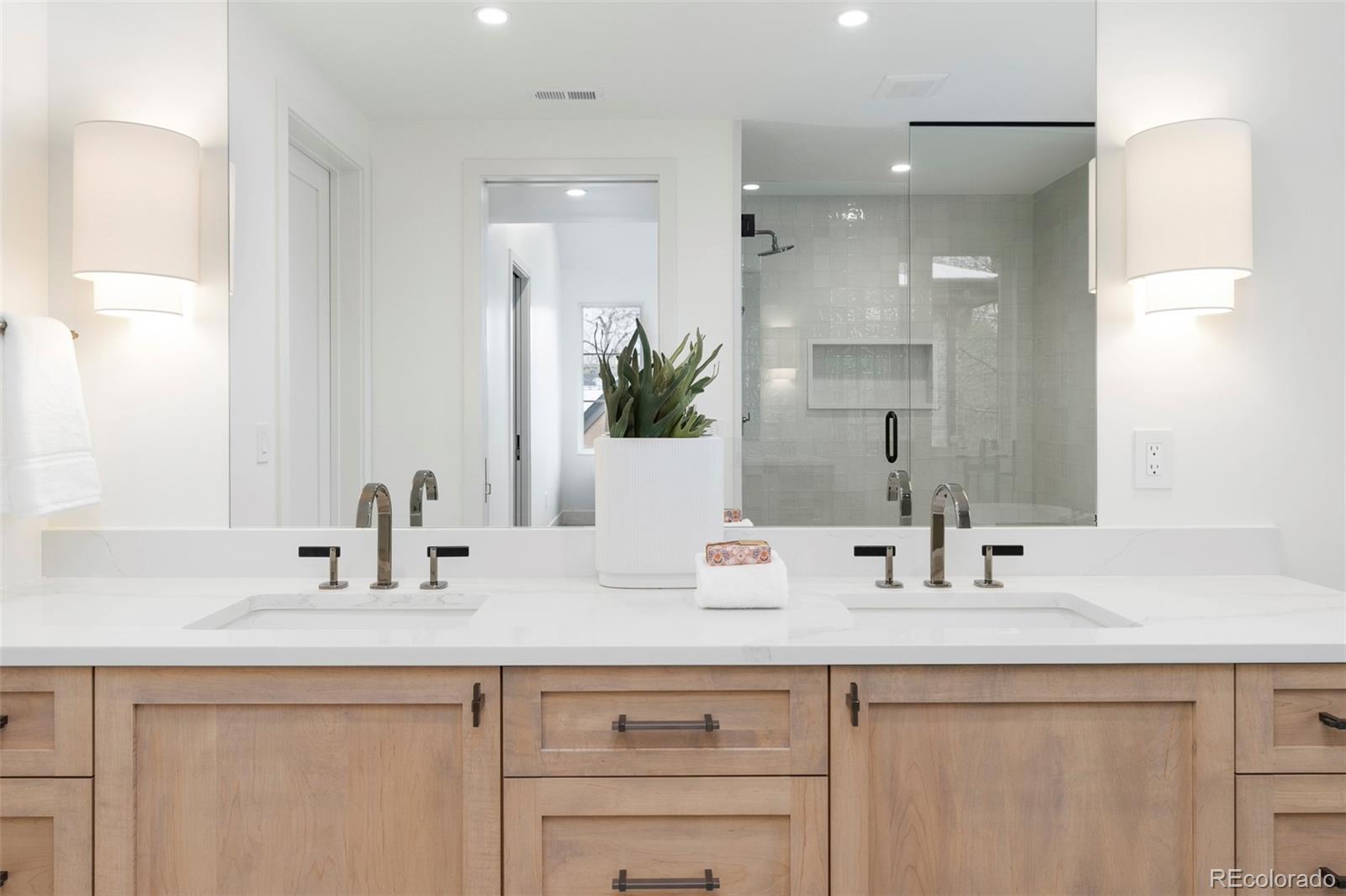 MLS Image #30 for 716 s race street,denver, Colorado