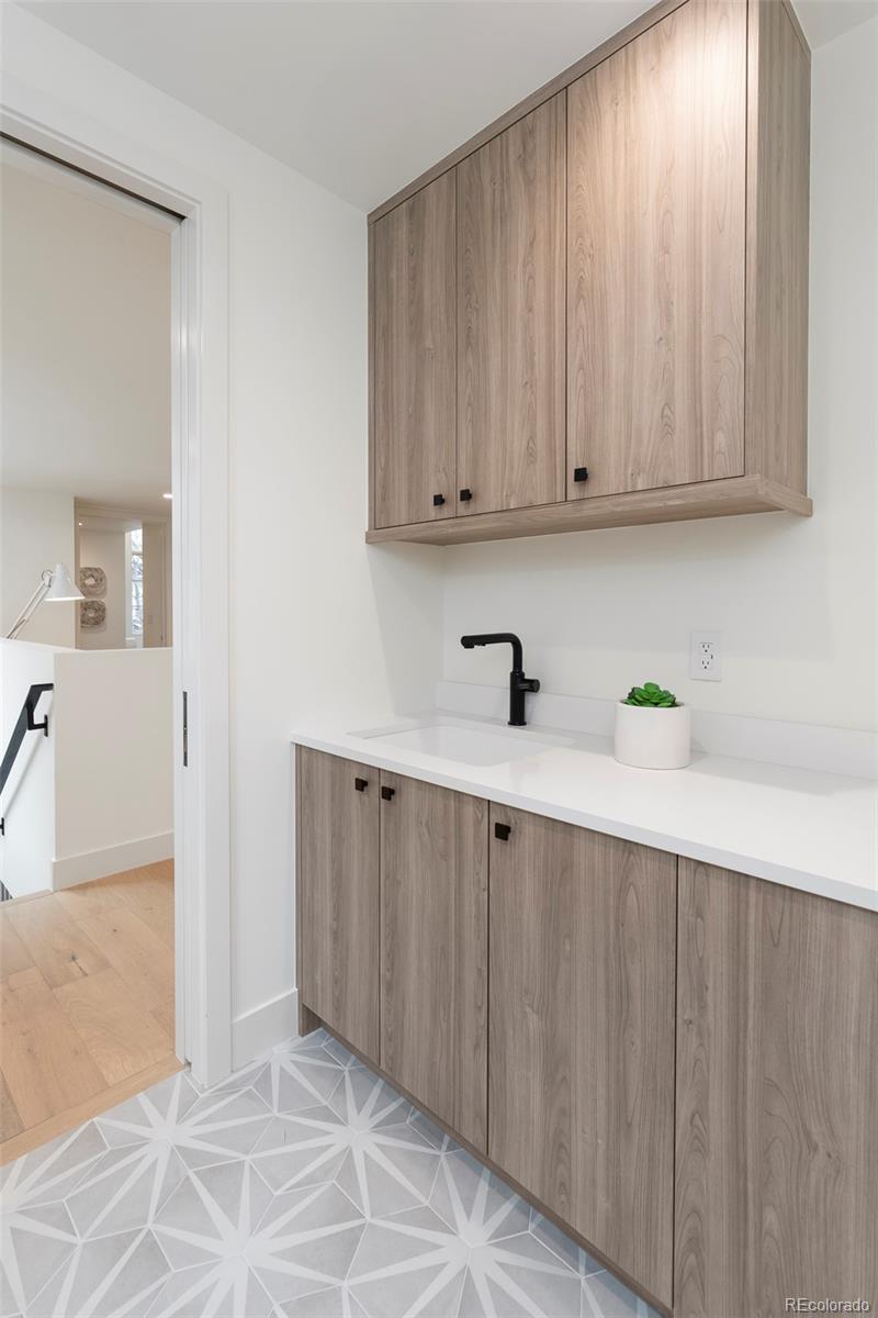 MLS Image #38 for 716 s race street,denver, Colorado