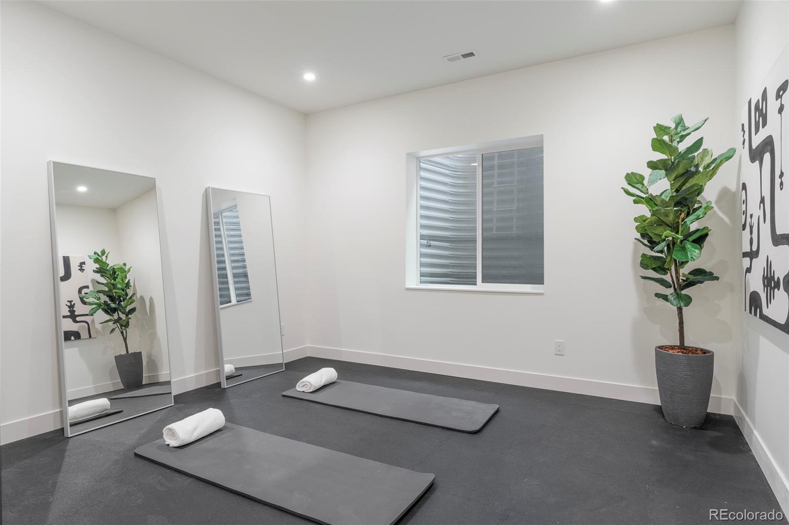 MLS Image #44 for 716 s race street,denver, Colorado