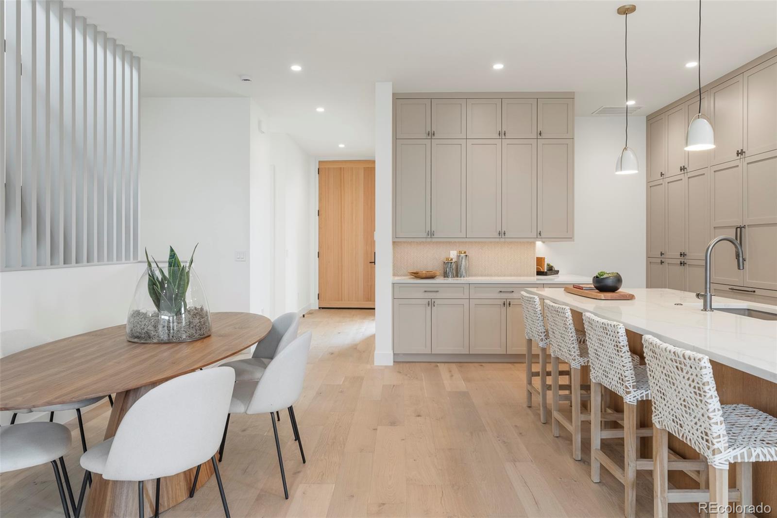 MLS Image #9 for 716 s race street,denver, Colorado