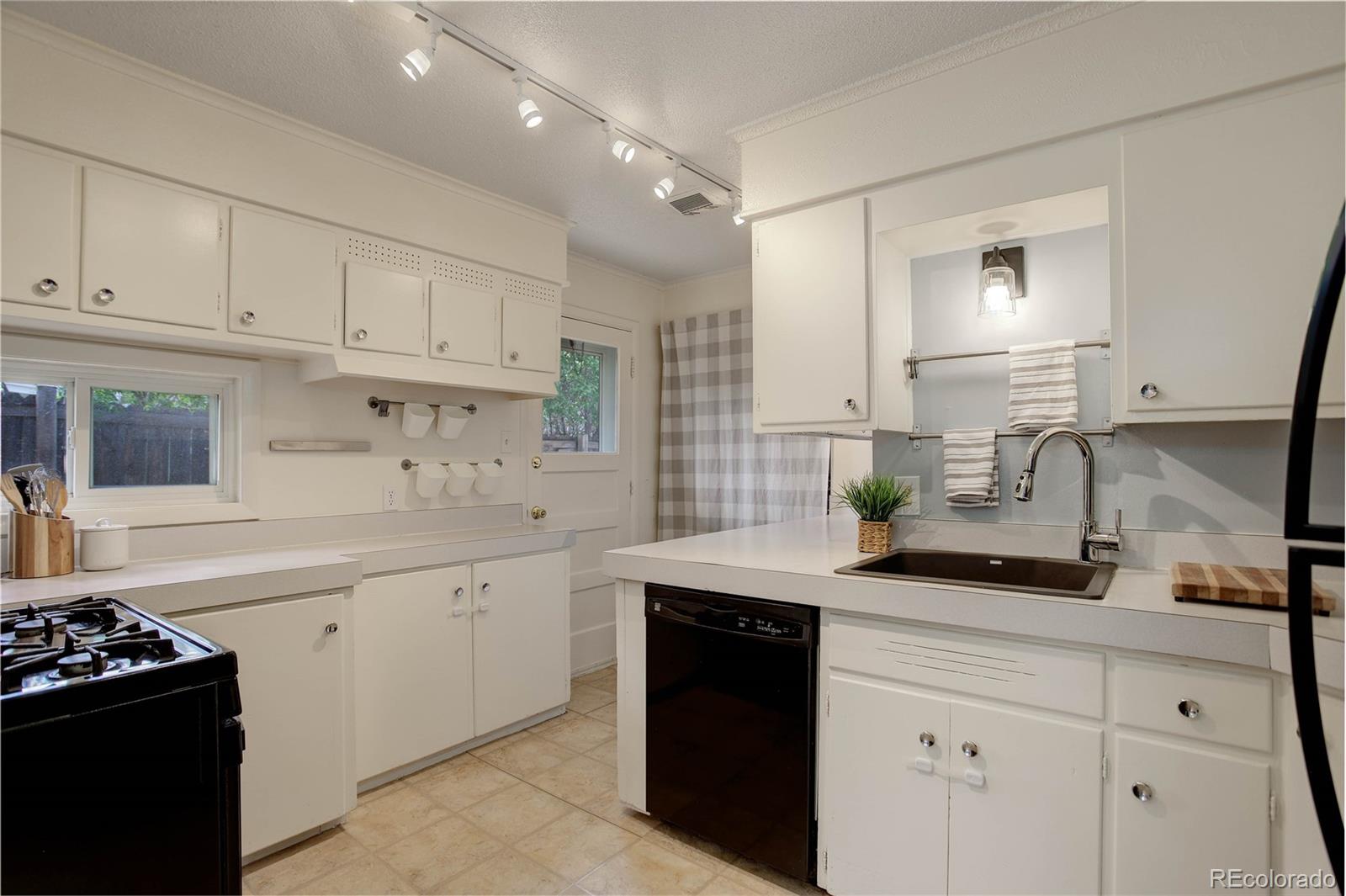 MLS Image #8 for 4521 e jewell avenue,denver, Colorado