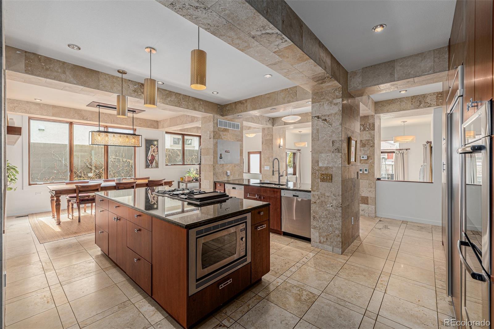 MLS Image #15 for 776  ivanhoe street,denver, Colorado