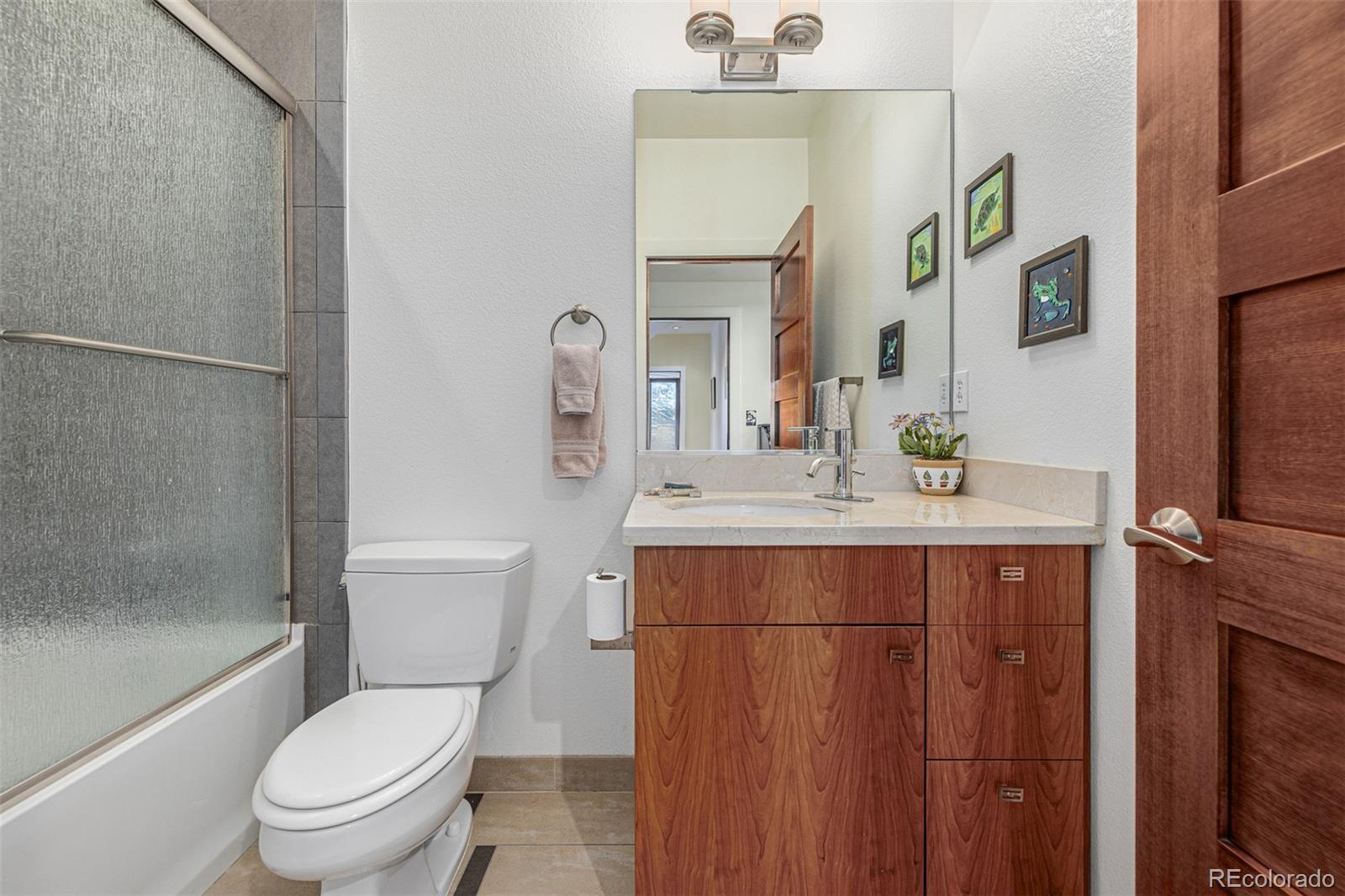 MLS Image #31 for 776  ivanhoe street,denver, Colorado