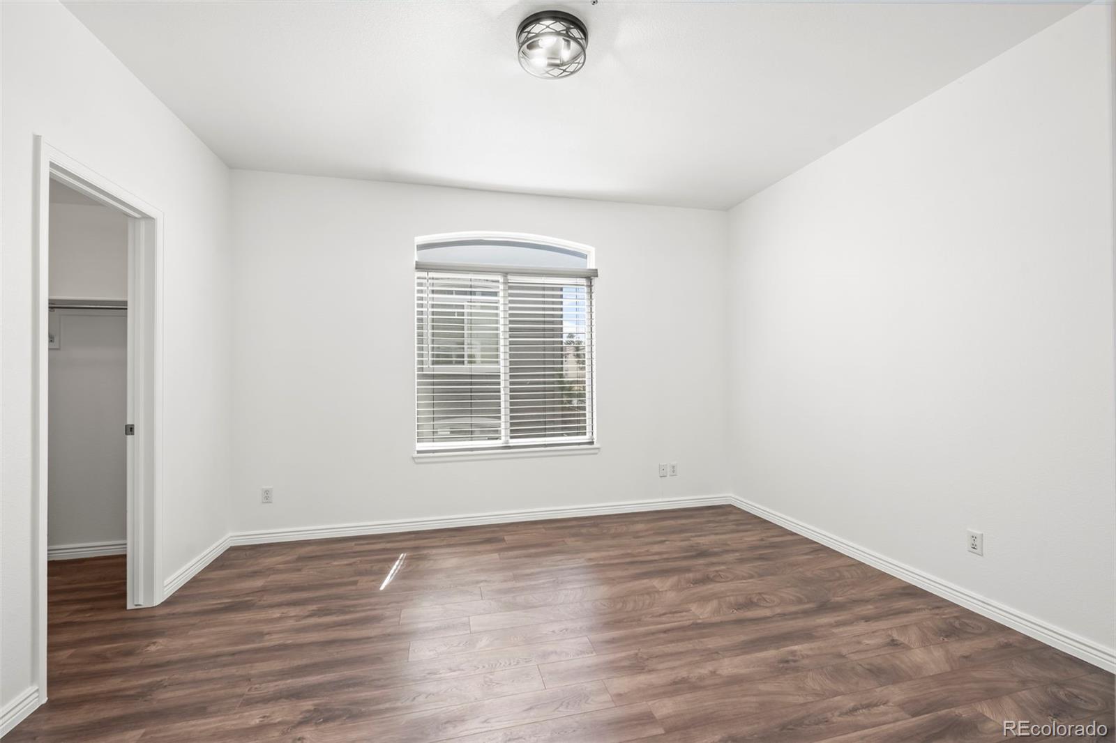 MLS Image #15 for 2575 s syracuse way,denver, Colorado
