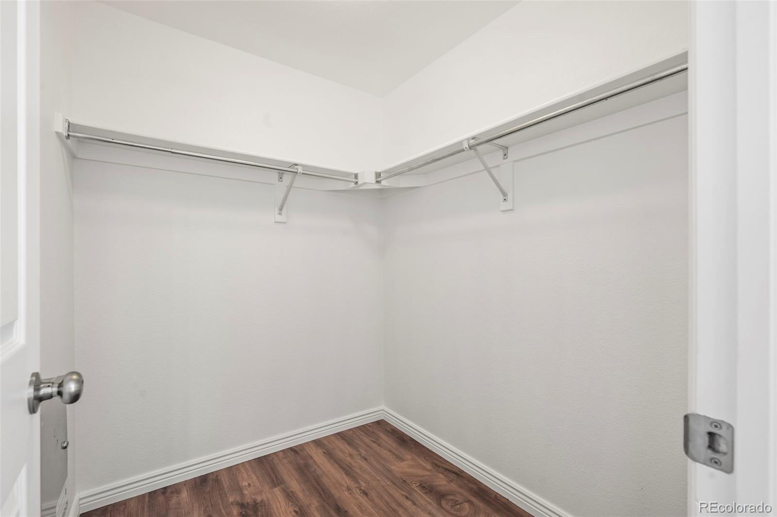 MLS Image #17 for 2575 s syracuse way,denver, Colorado