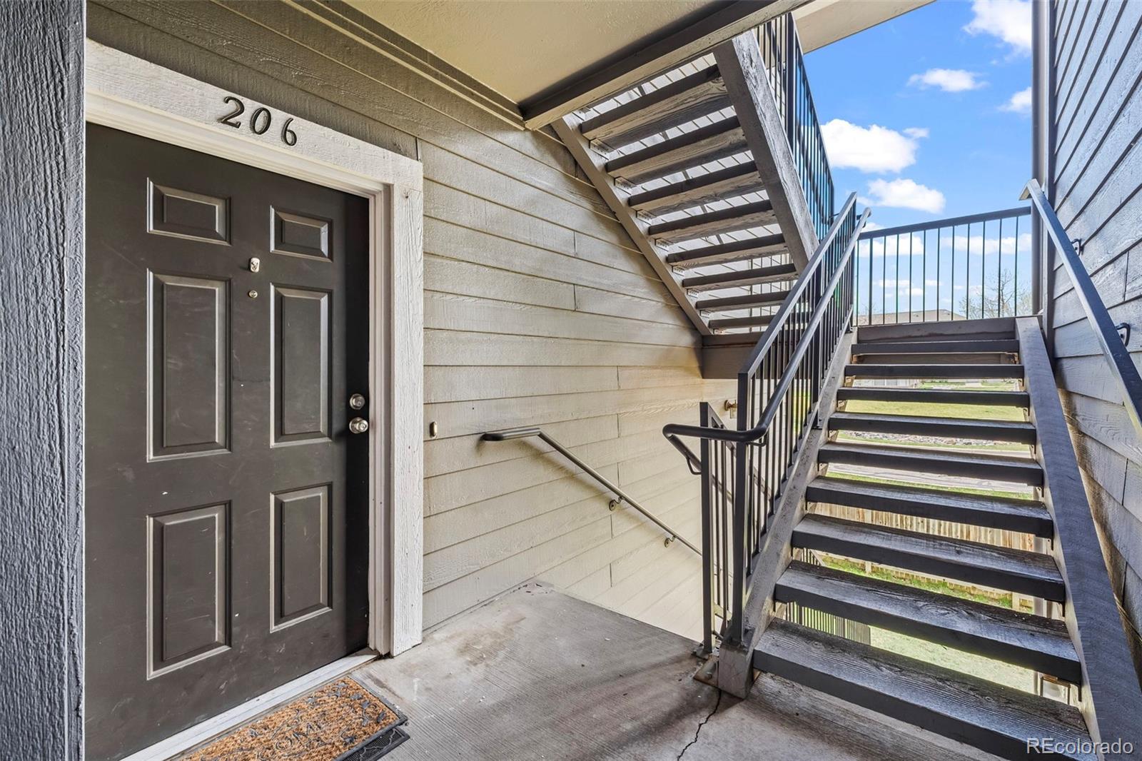 MLS Image #2 for 2575 s syracuse way,denver, Colorado