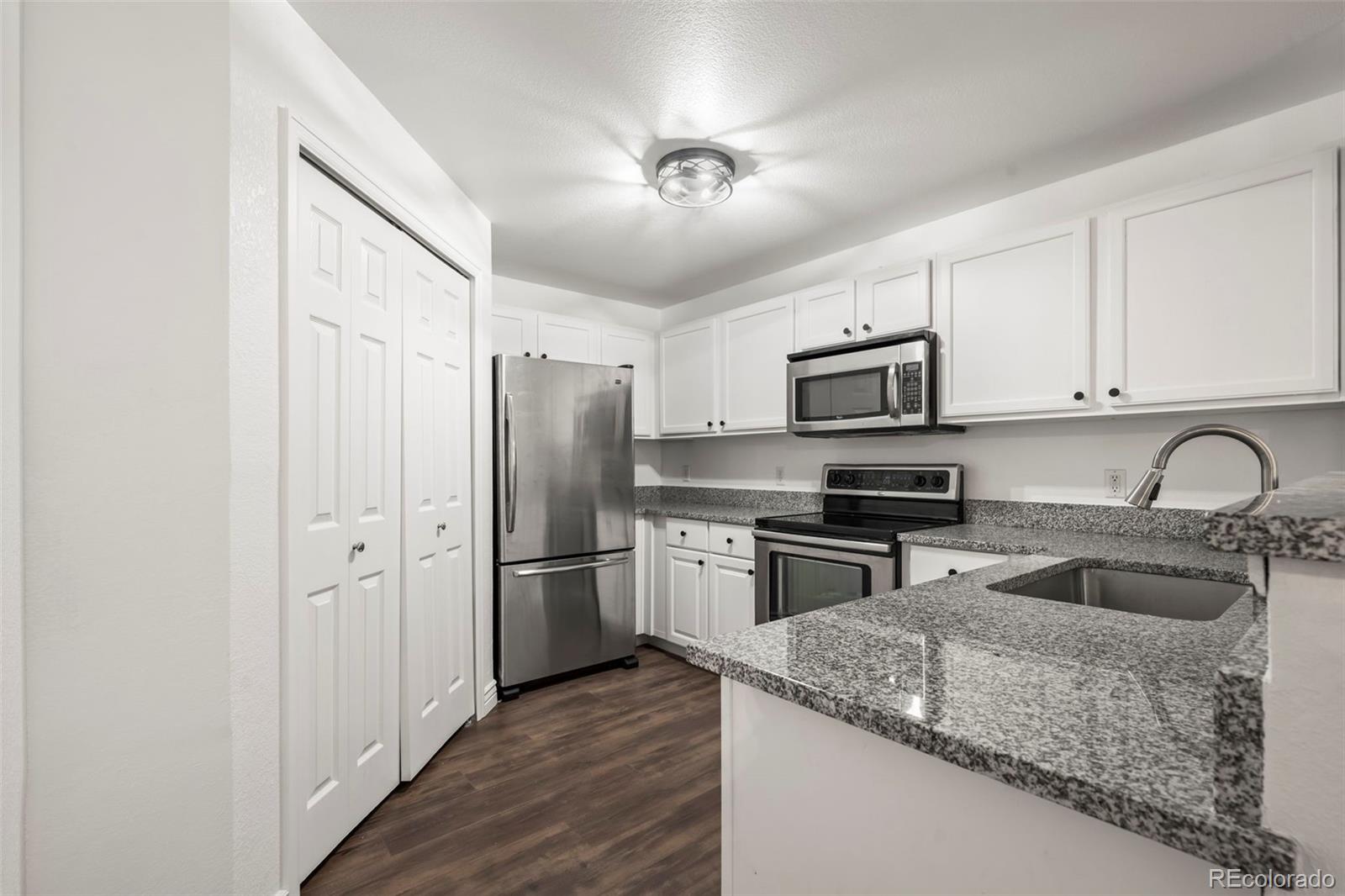 MLS Image #8 for 2575 s syracuse way,denver, Colorado