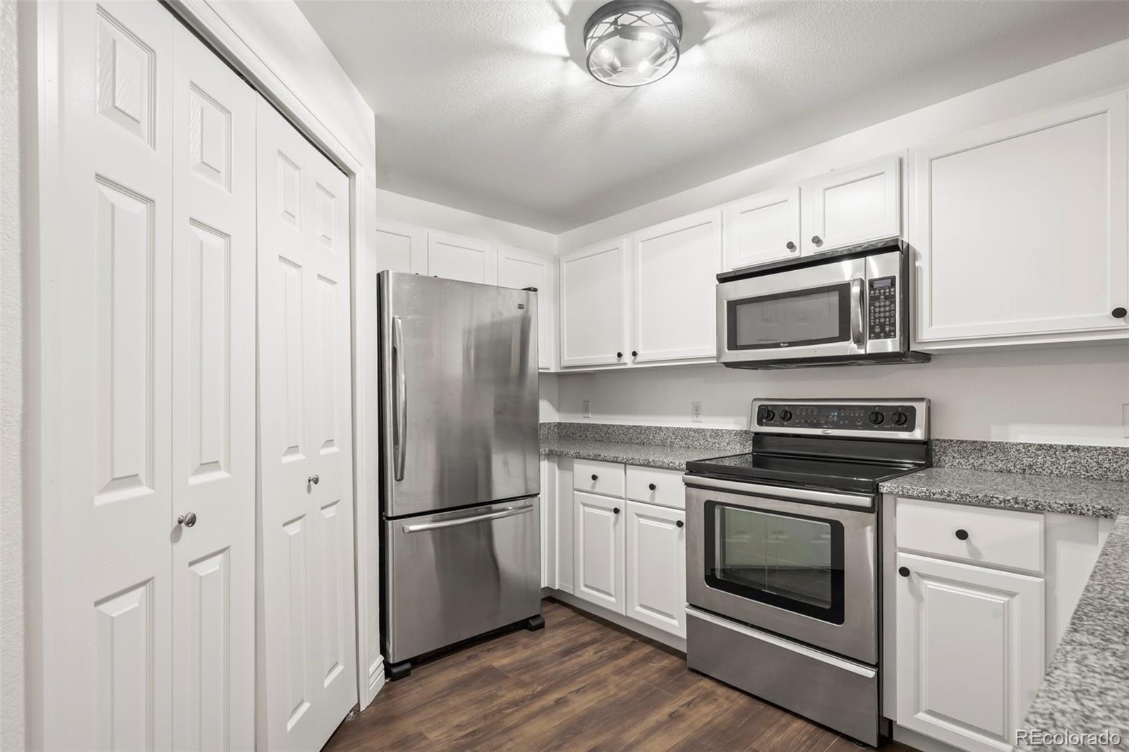 MLS Image #9 for 2575 s syracuse way,denver, Colorado