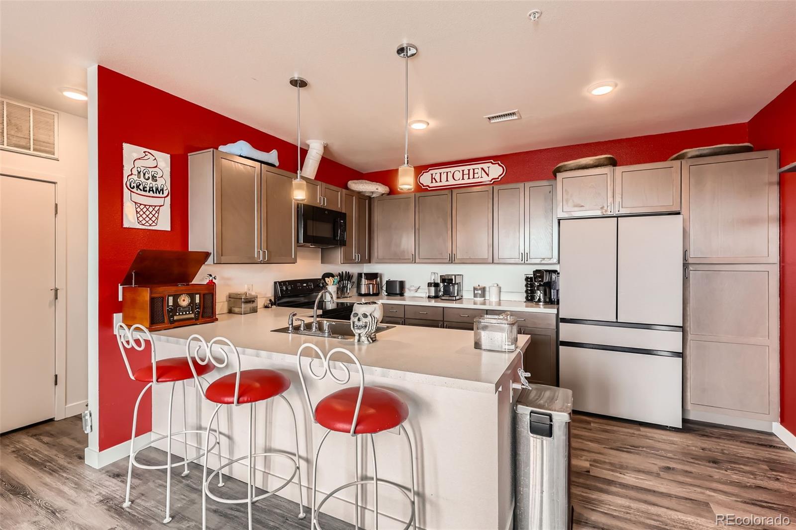 MLS Image #5 for 8475 e 36th avenue,denver, Colorado