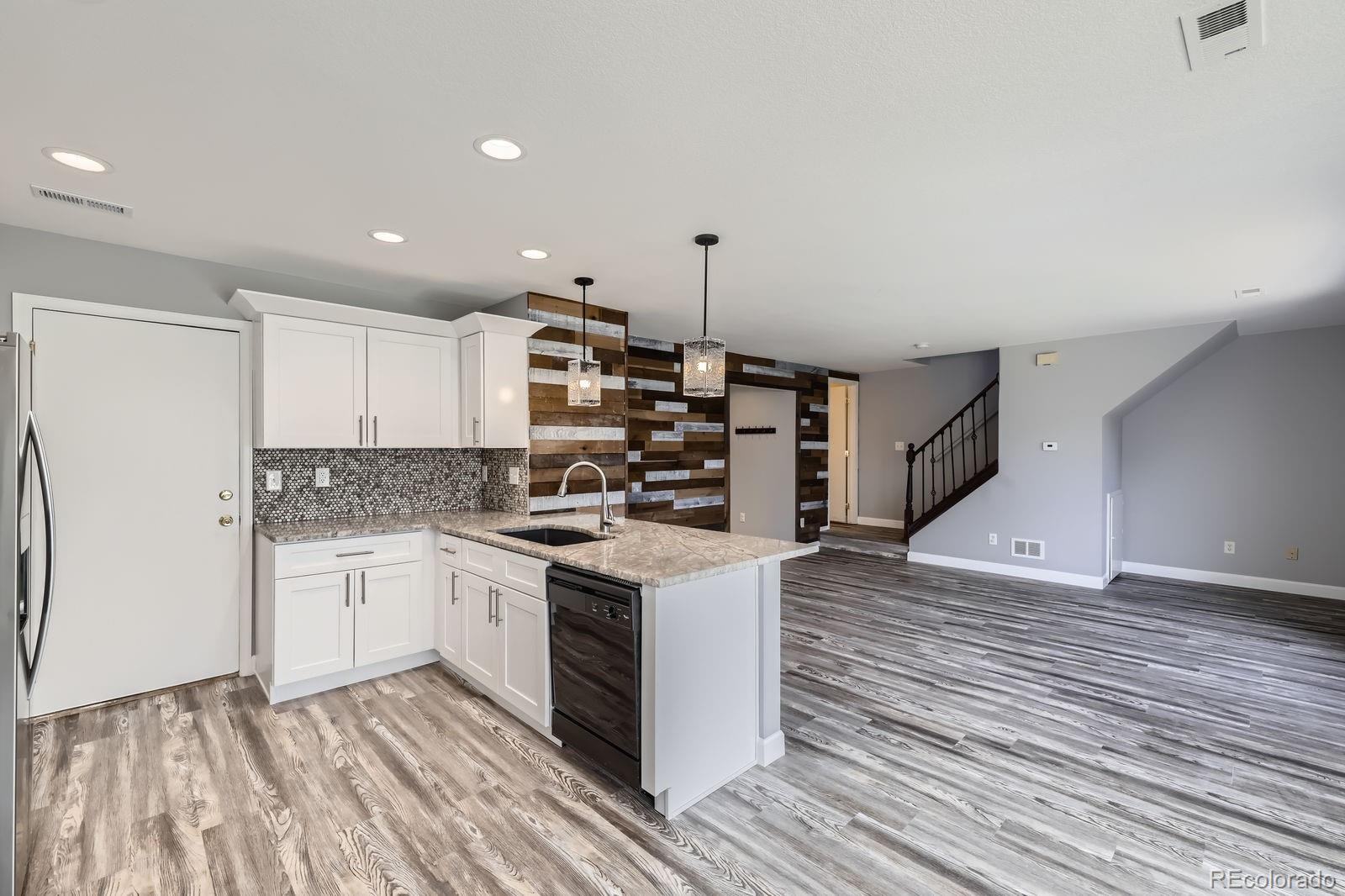 MLS Image #9 for 9605  elk mountain circle,littleton, Colorado