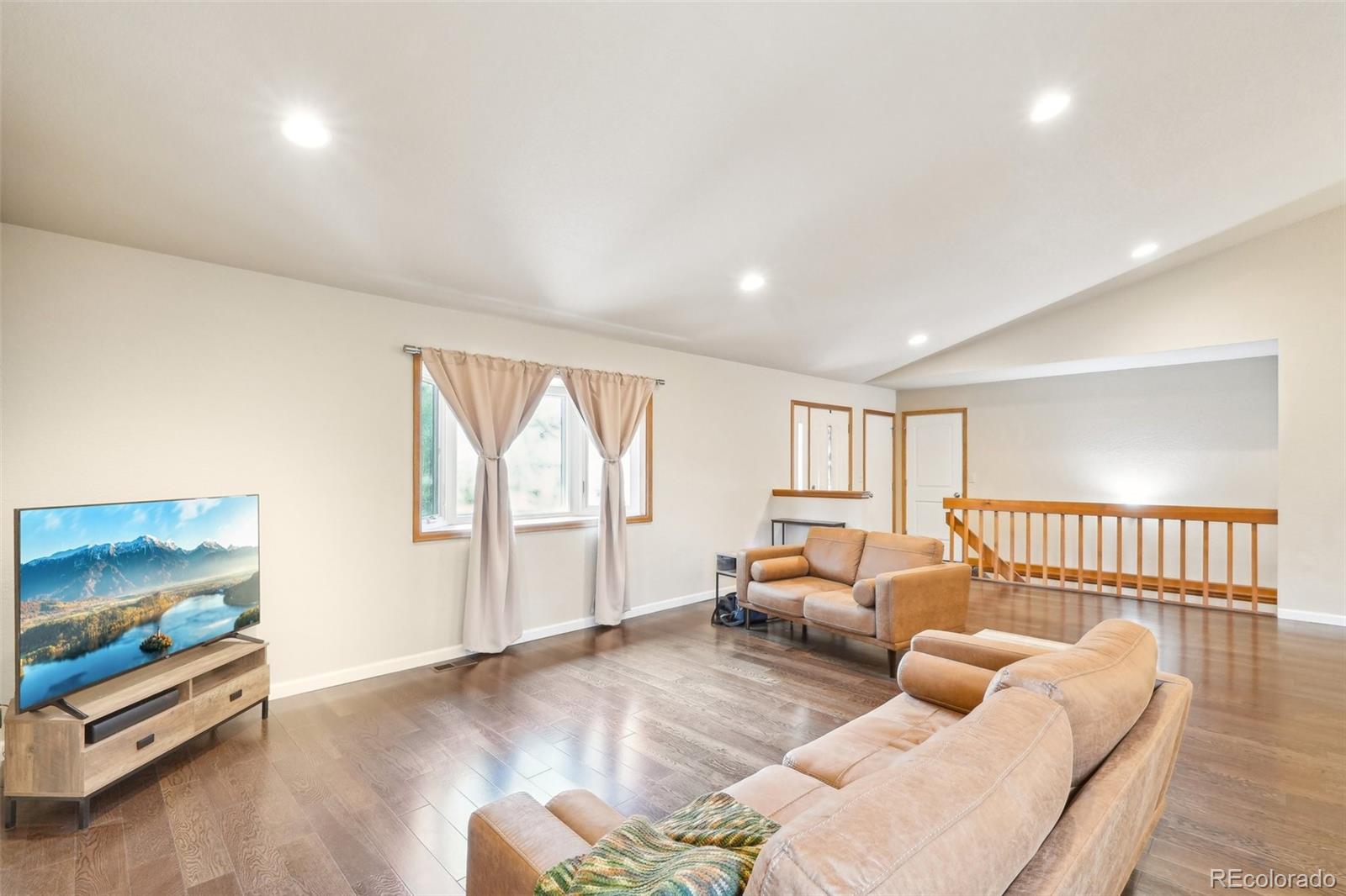 MLS Image #5 for 5435  setters way,colorado springs, Colorado