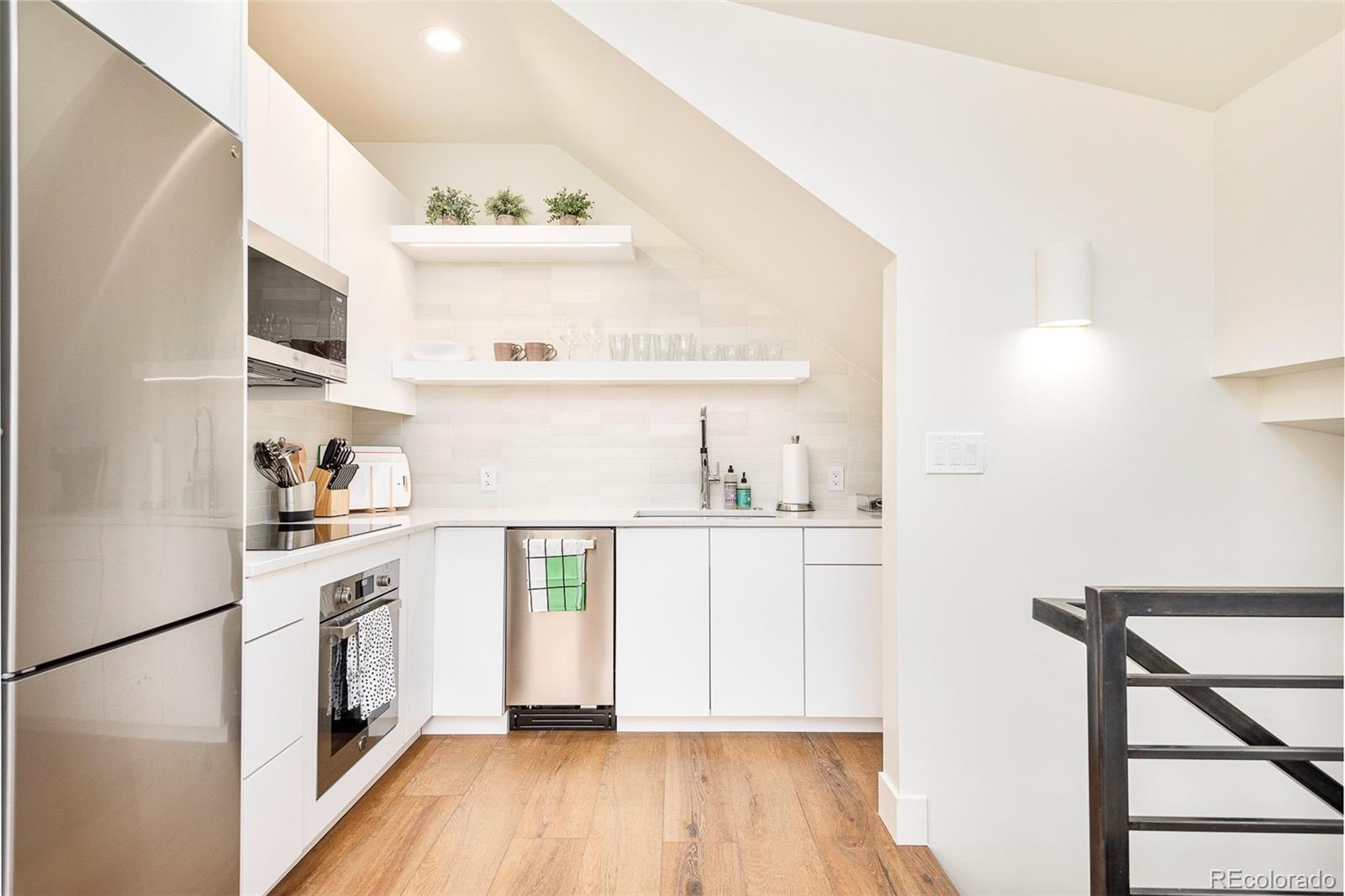 MLS Image #39 for 1983 s logan street,denver, Colorado